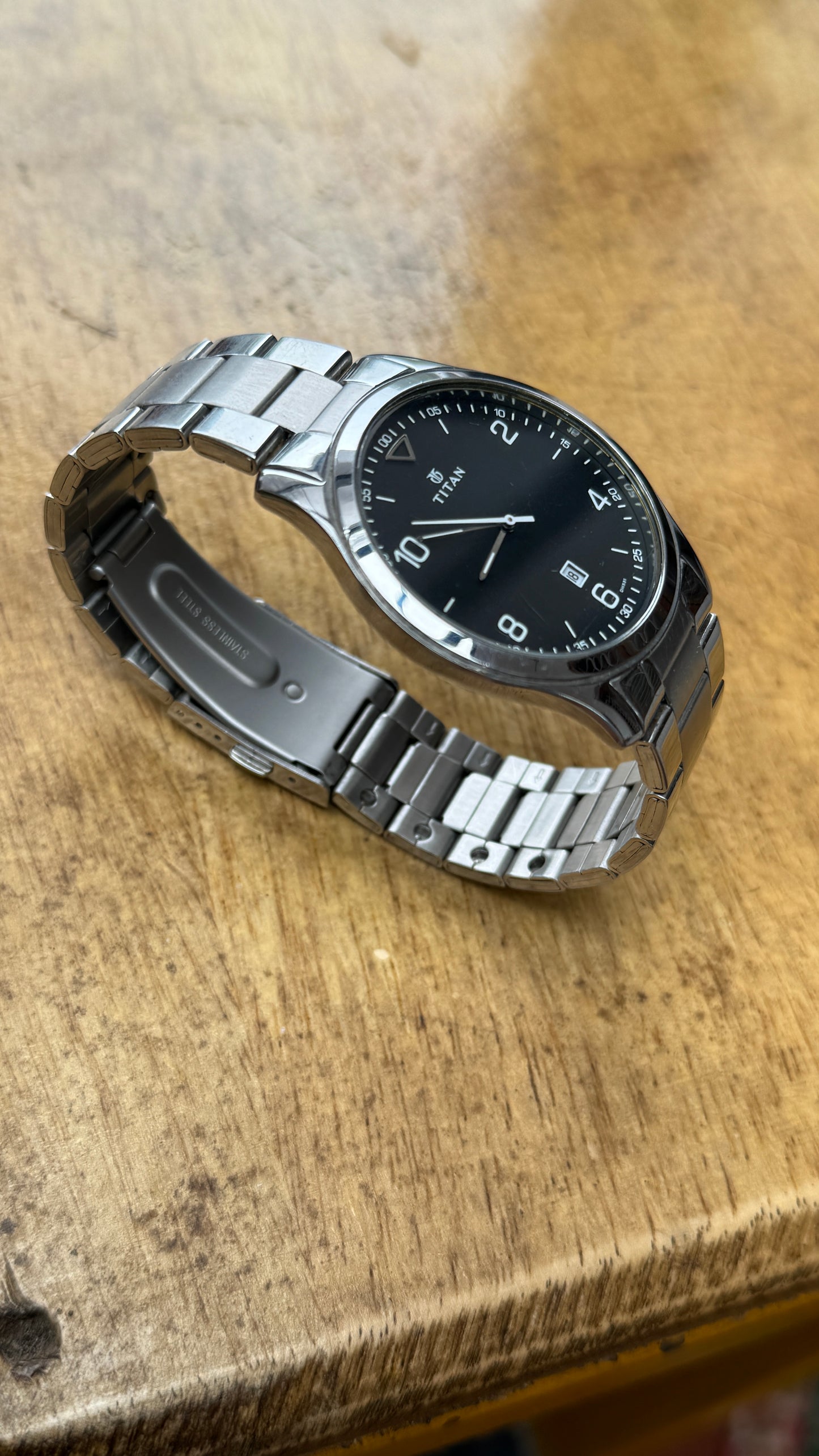 Pre Owned Titan Black Analog Watch