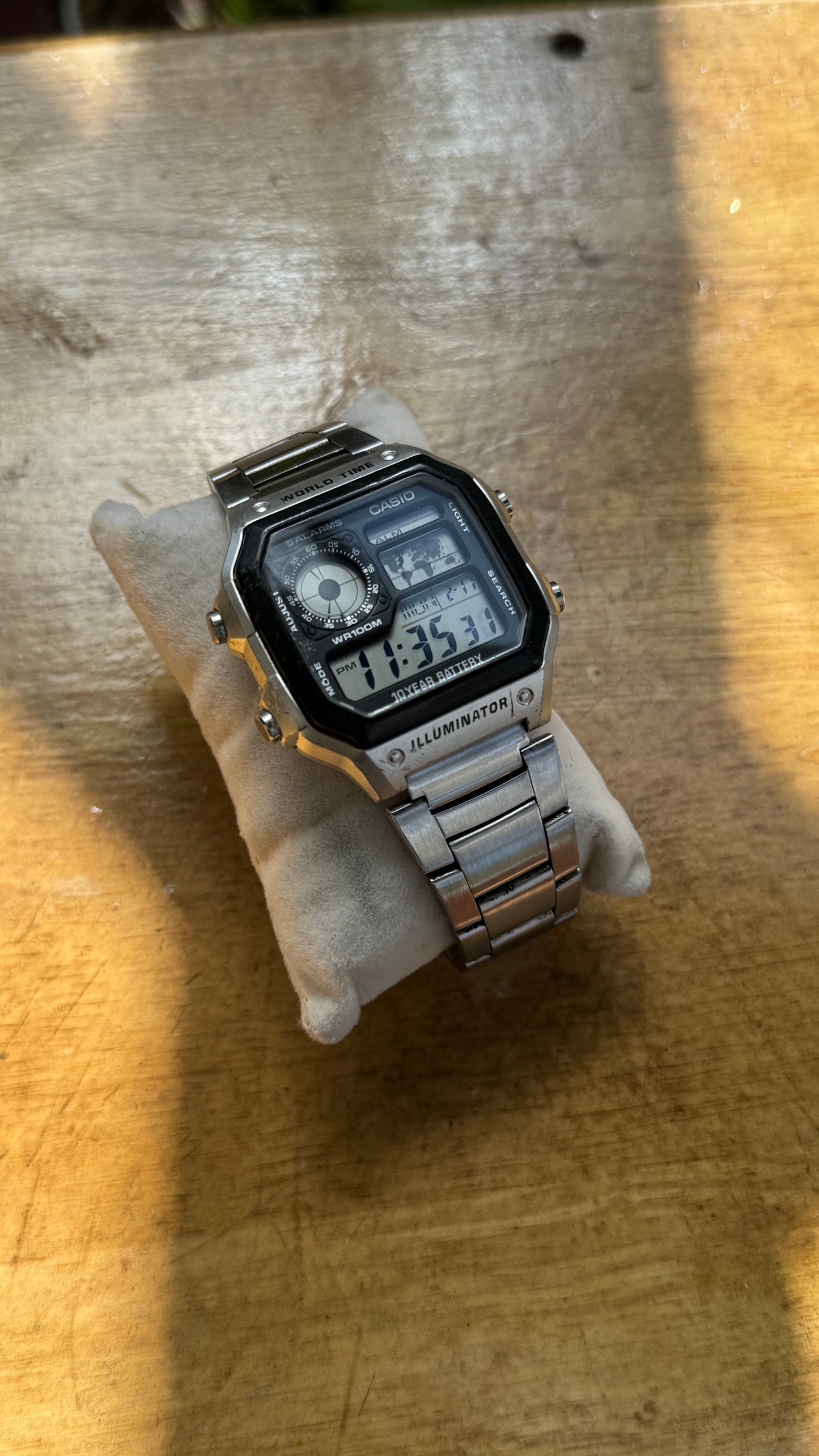 Pre Owned Vintage Case AE1200 Watxh