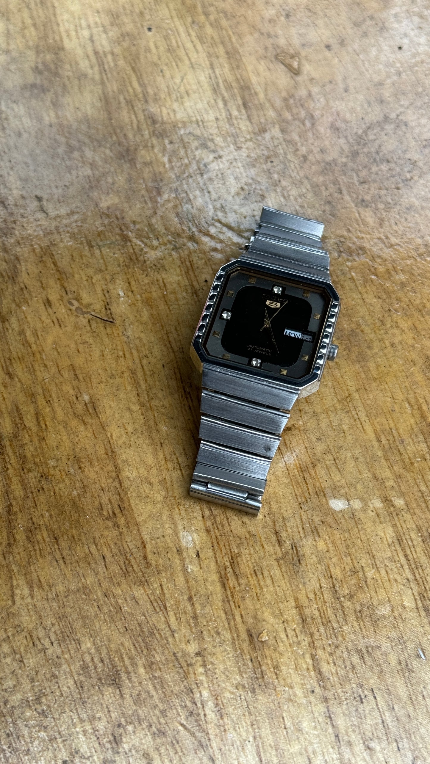 Pre Owned Vintage Seiko 5 Automatic - 1980s