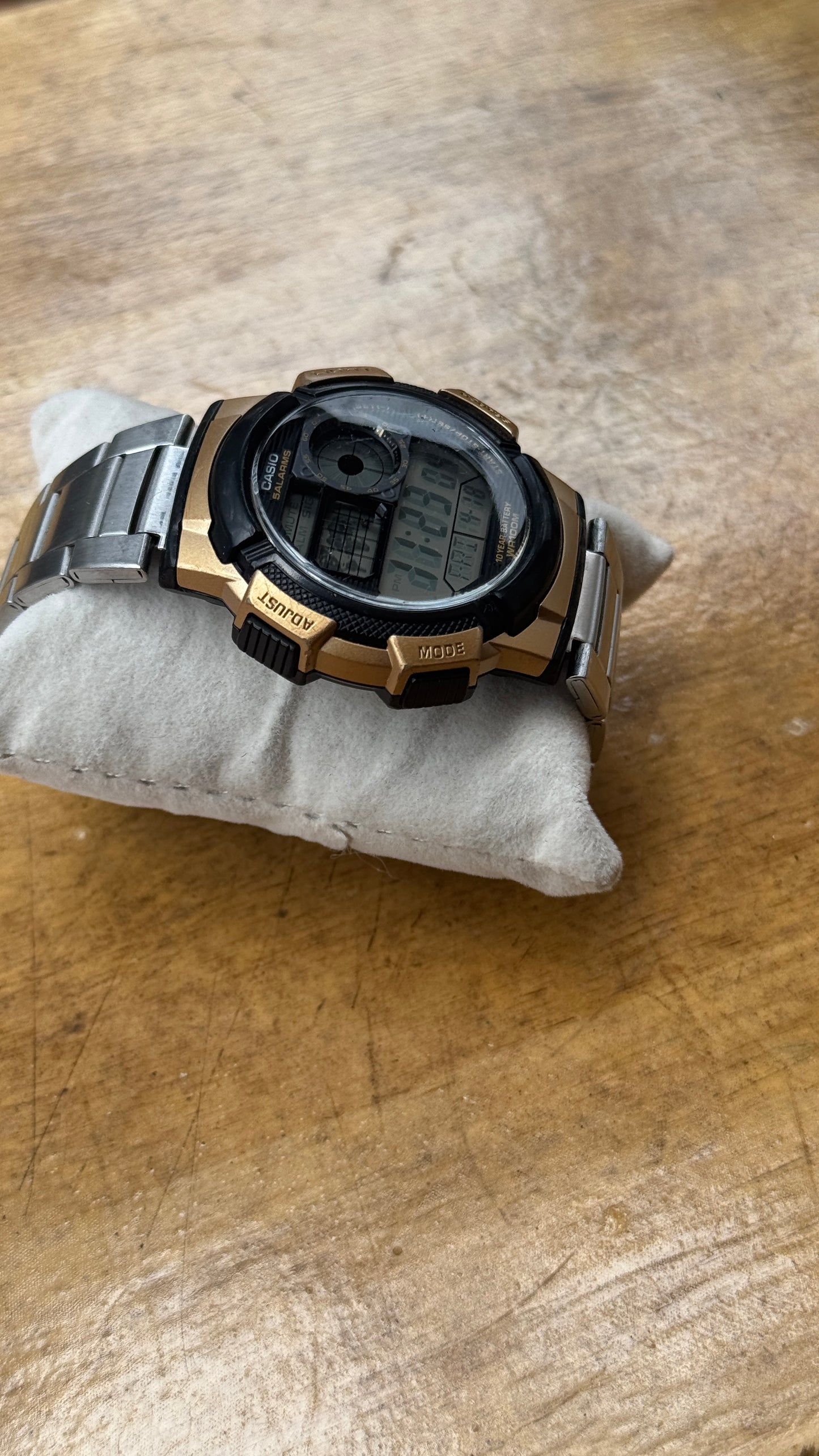 Pre Owned Casio AE1000W