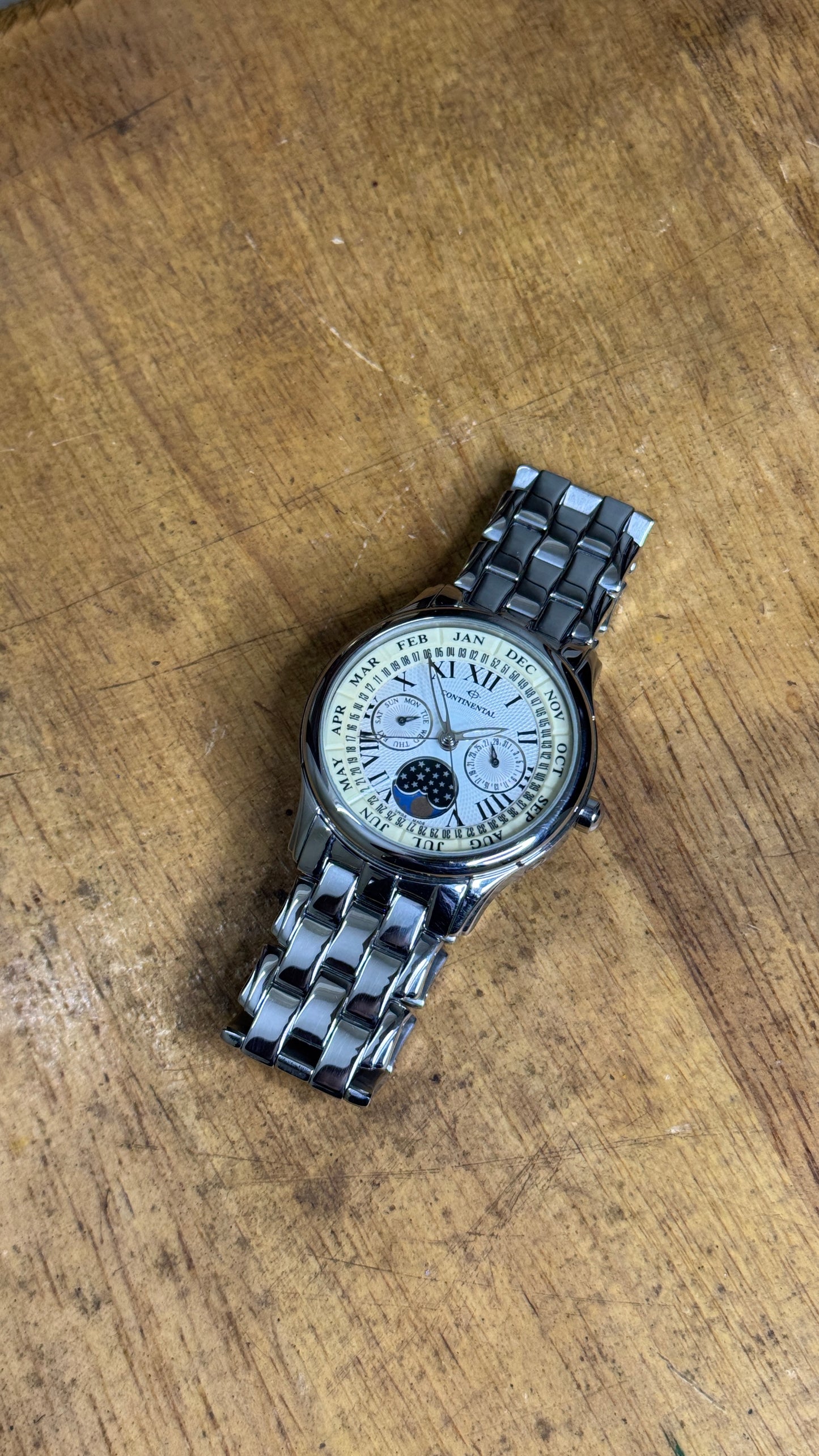 Pre Owned Continental Classic Quartz Watch