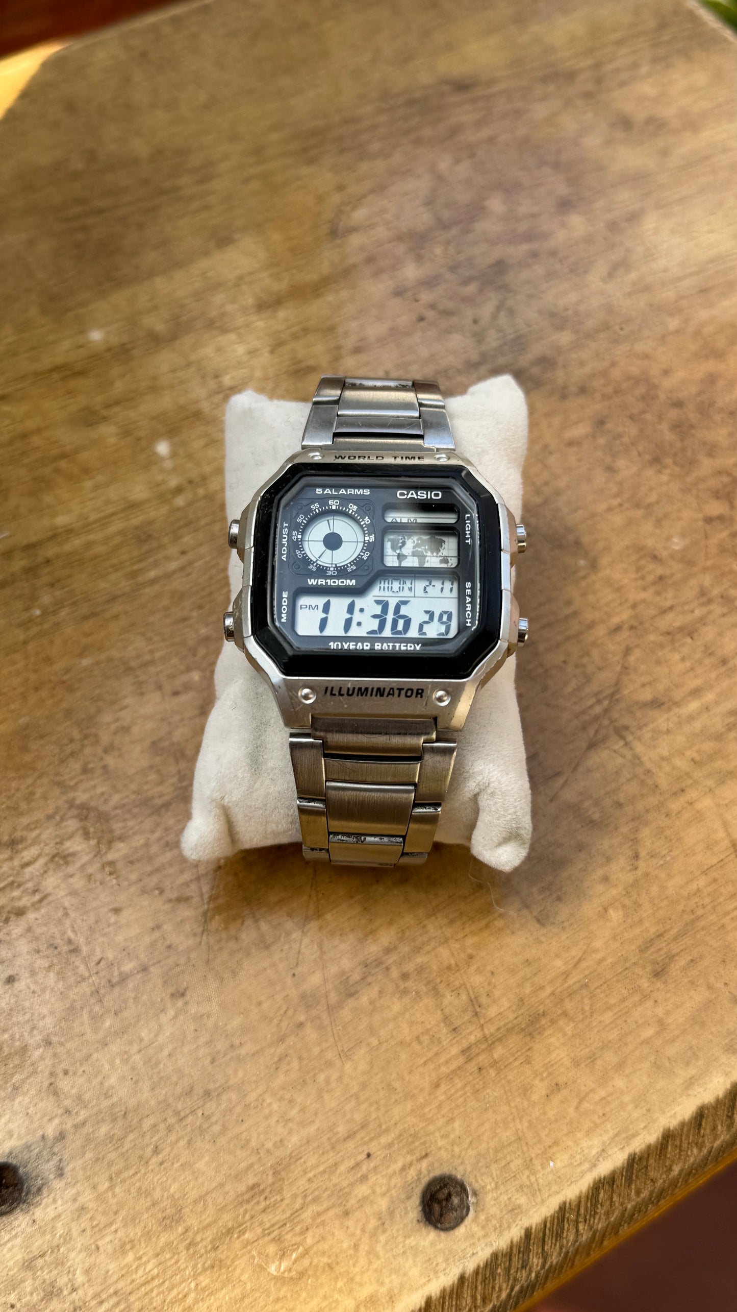 Pre Owned Vintage Case AE1200 Watxh