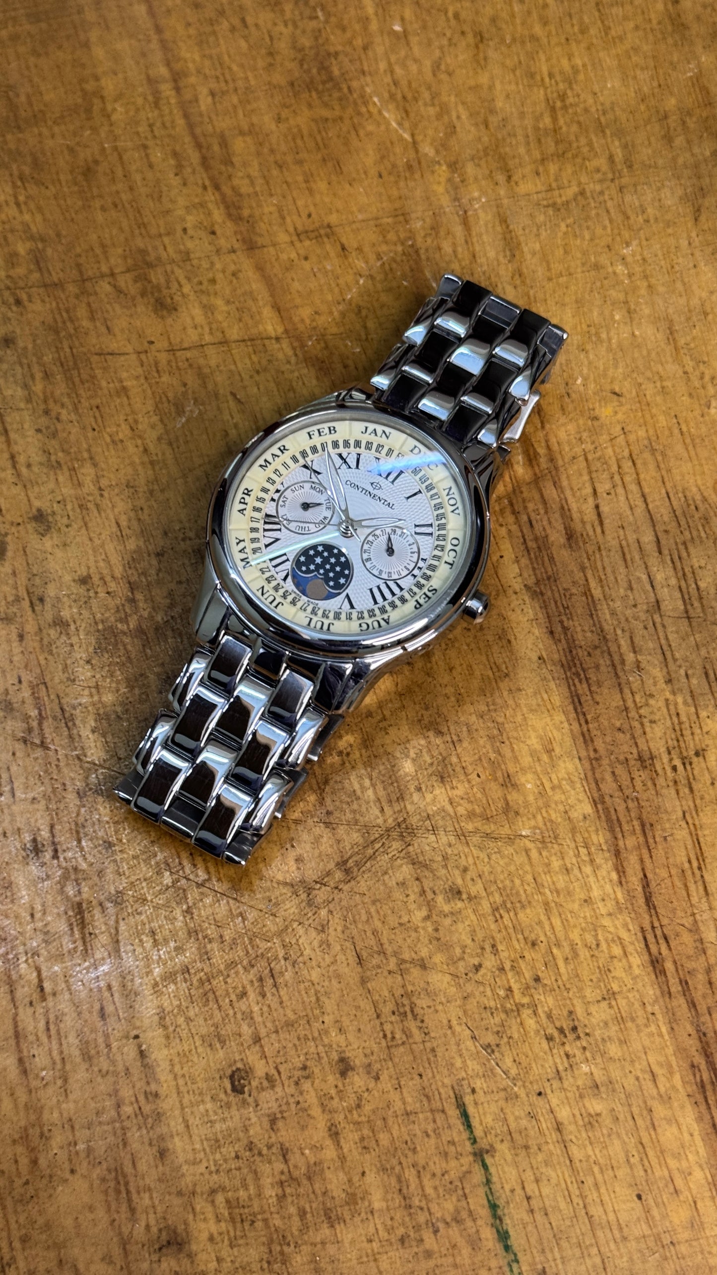 Pre Owned Continental Classic Quartz Watch