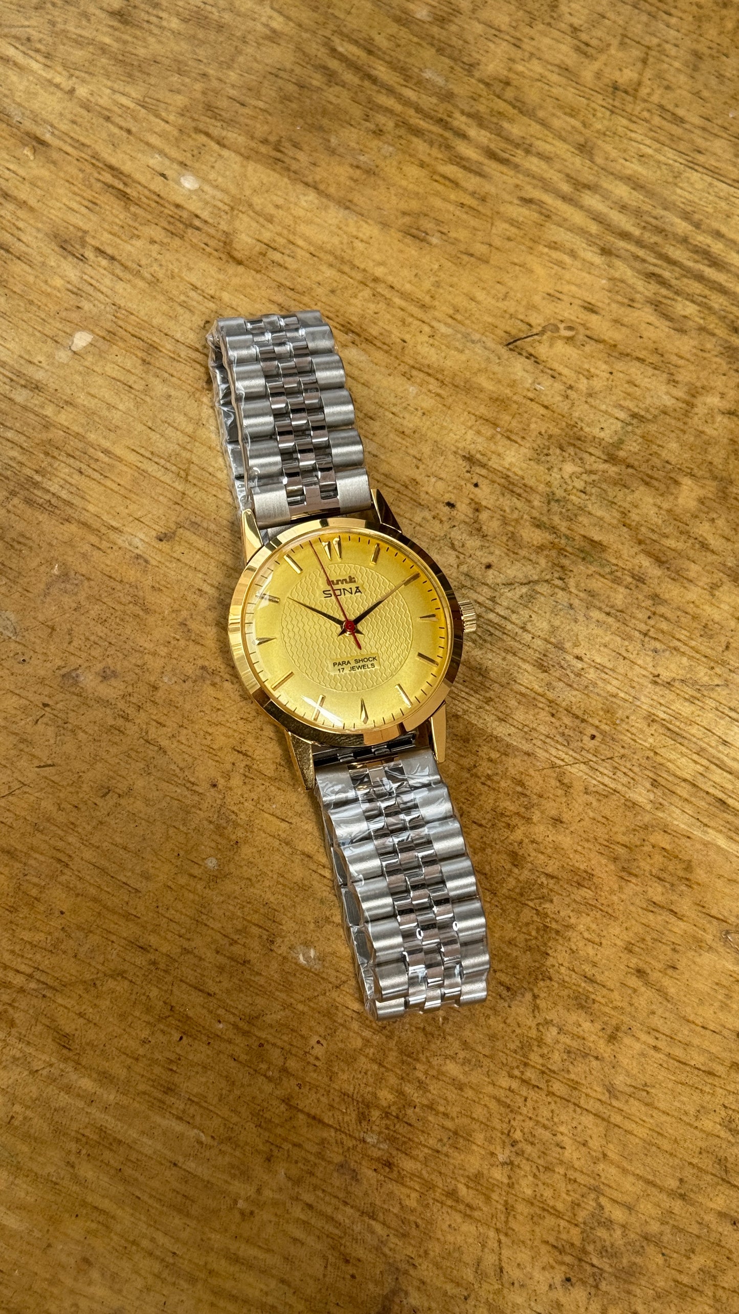 Pre Owned Vintage HMT Sona - 1980s - Restored