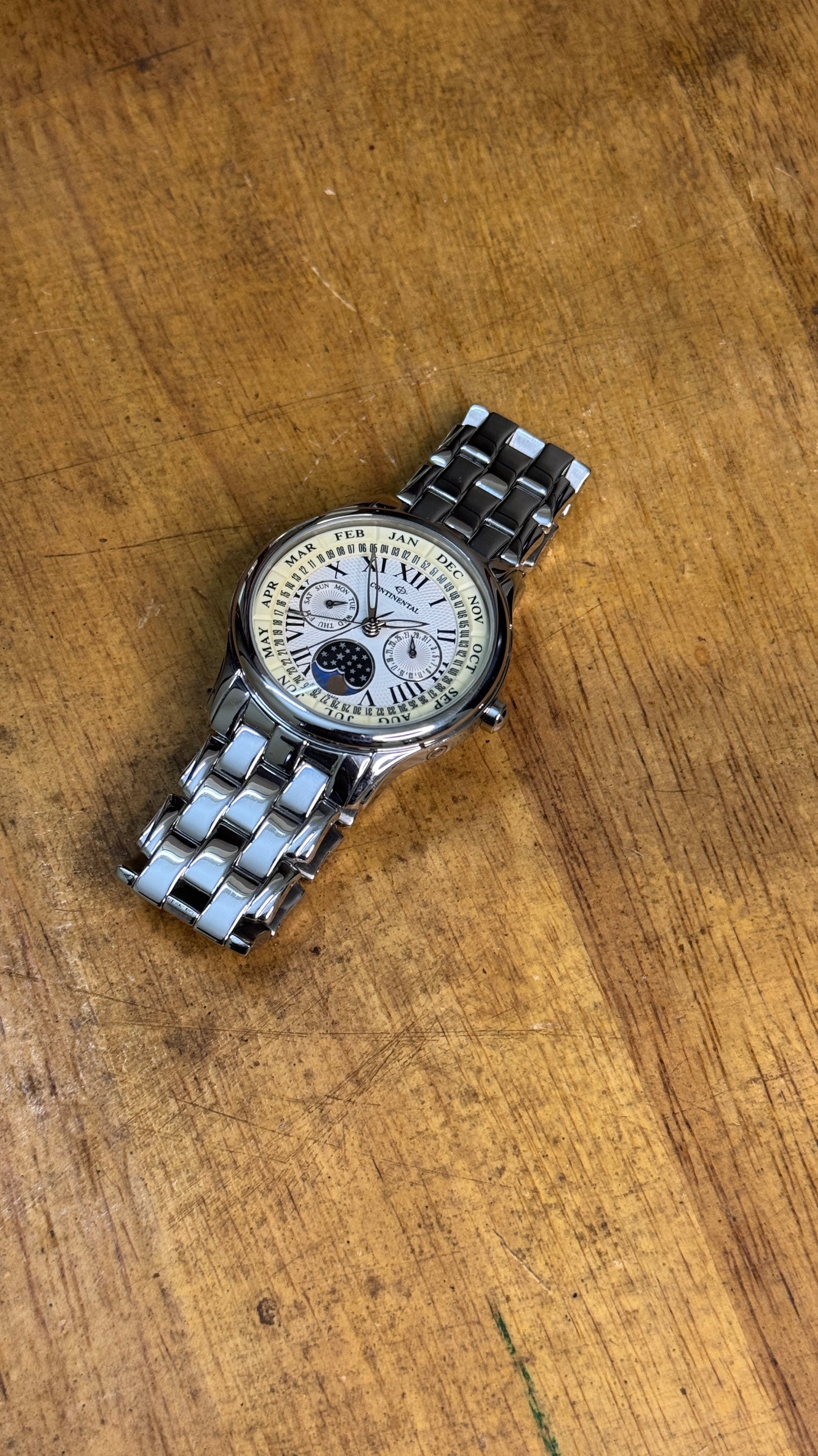 Pre Owned Continental Classic Quartz Watch