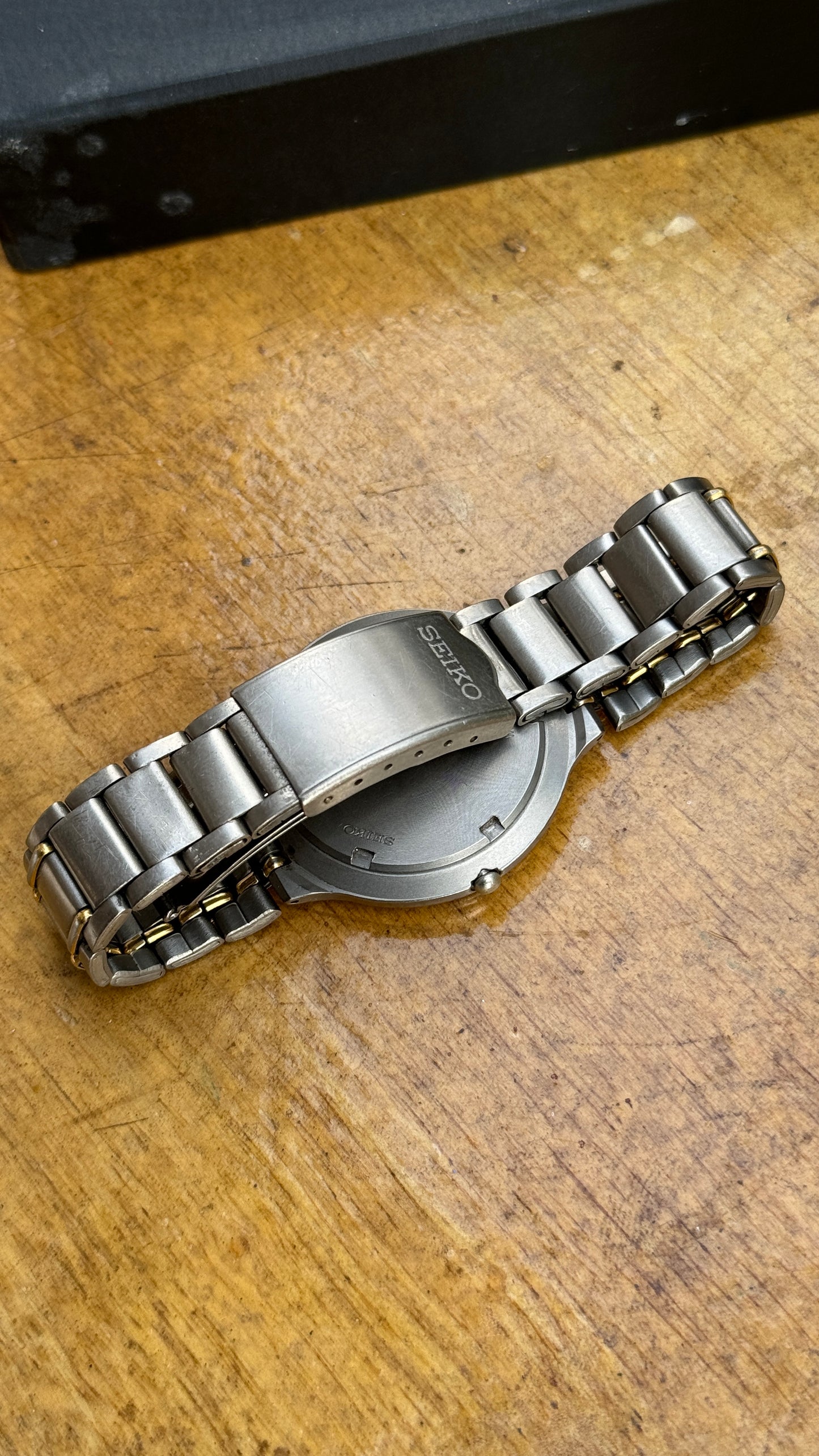 Pre Owned Vintage Seiko Titanium Quartz Watch