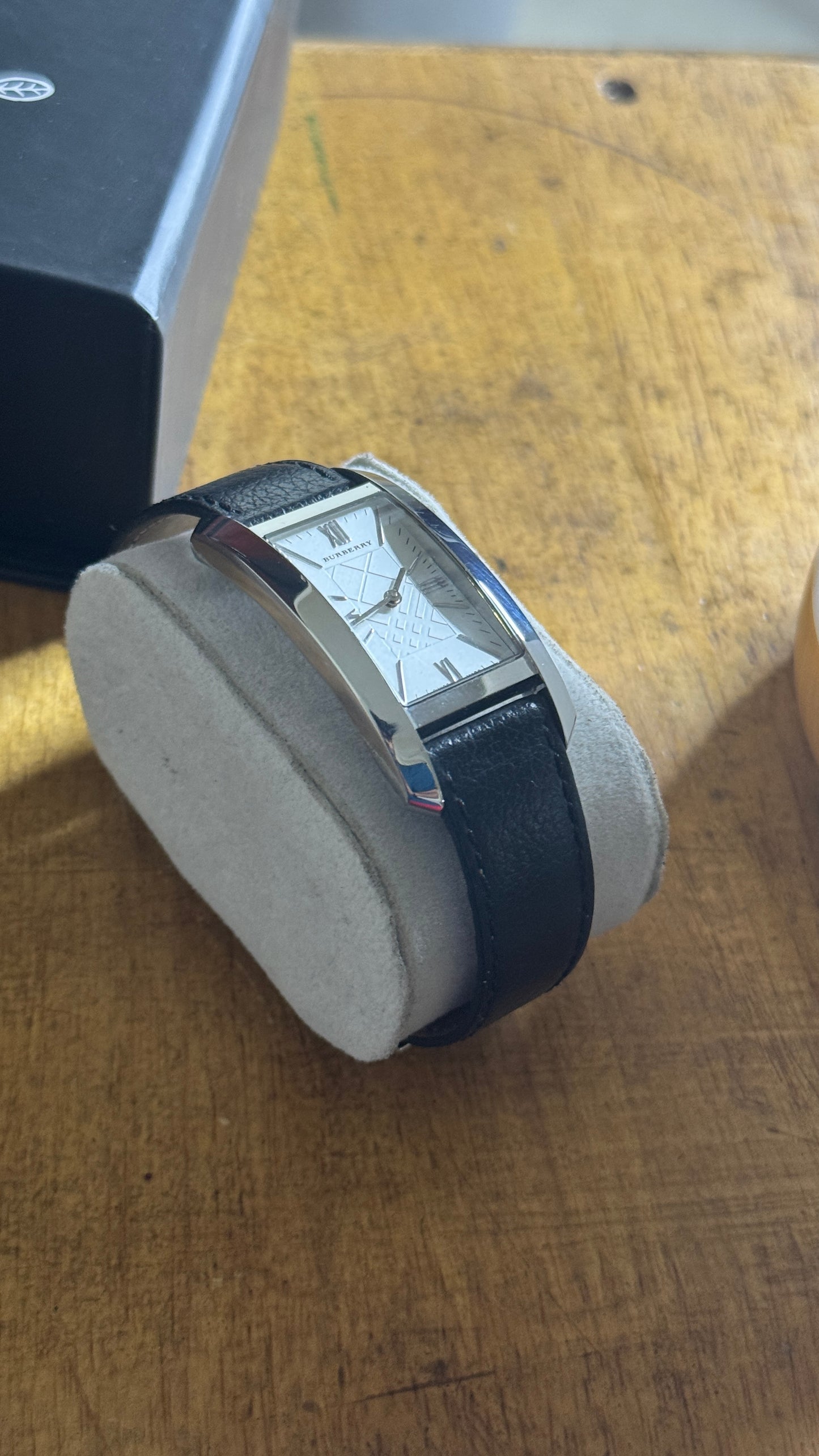 Pre Owned Unisex Burberry Watch