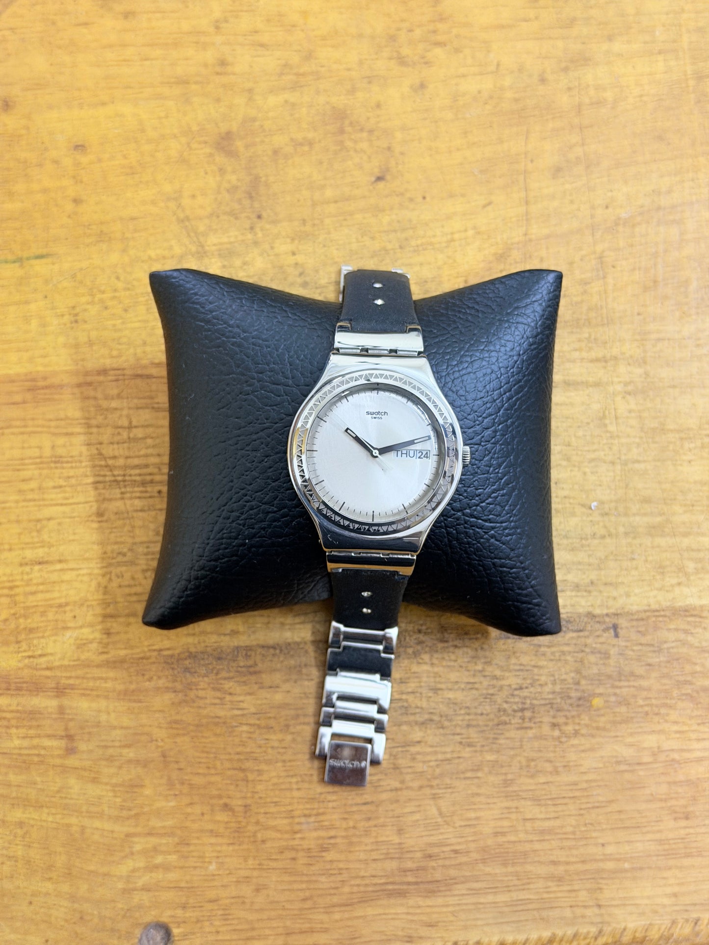 Pre Owned Swatch Unisex Watch