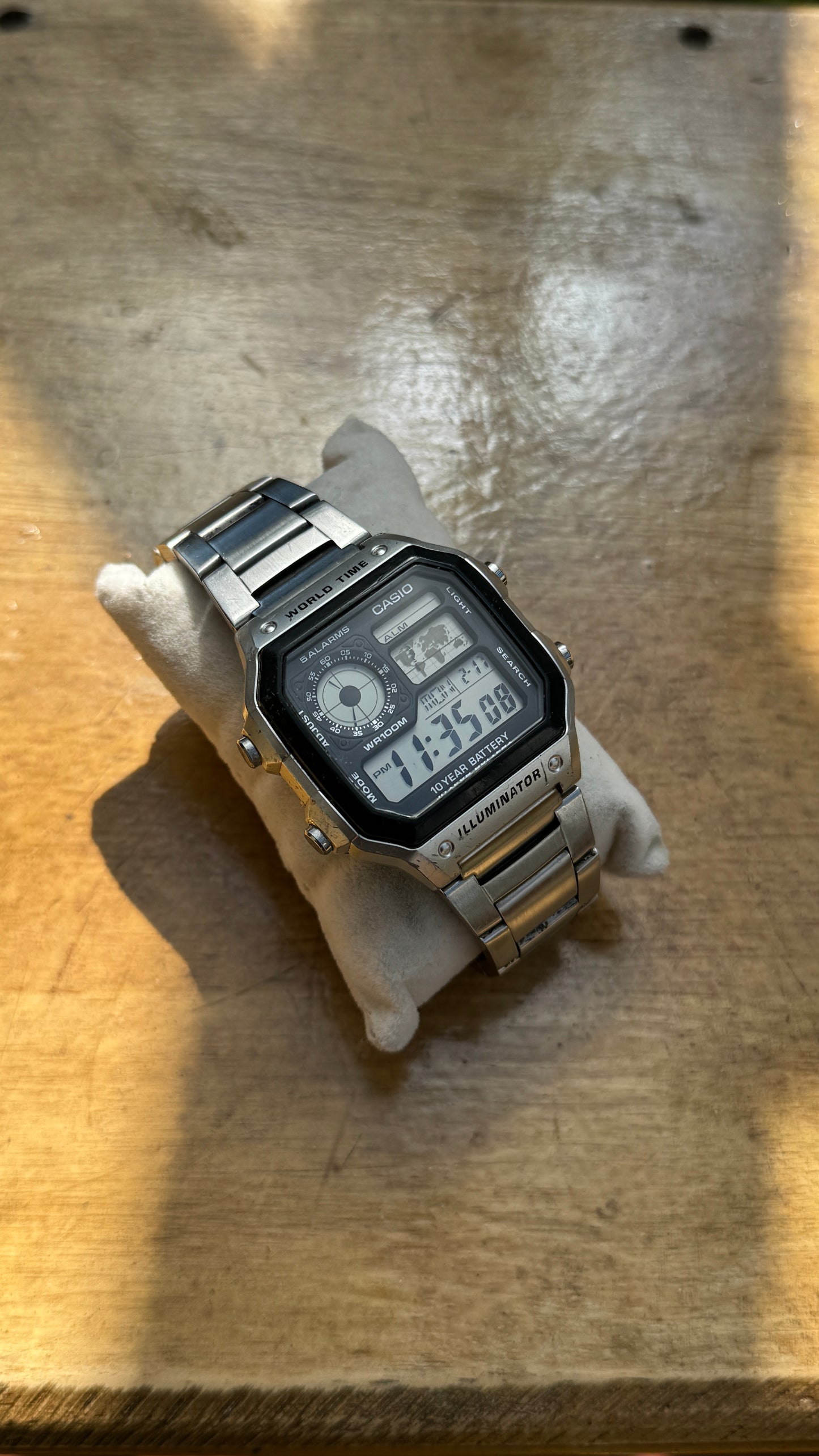 Pre Owned Vintage Case AE1200 Watxh