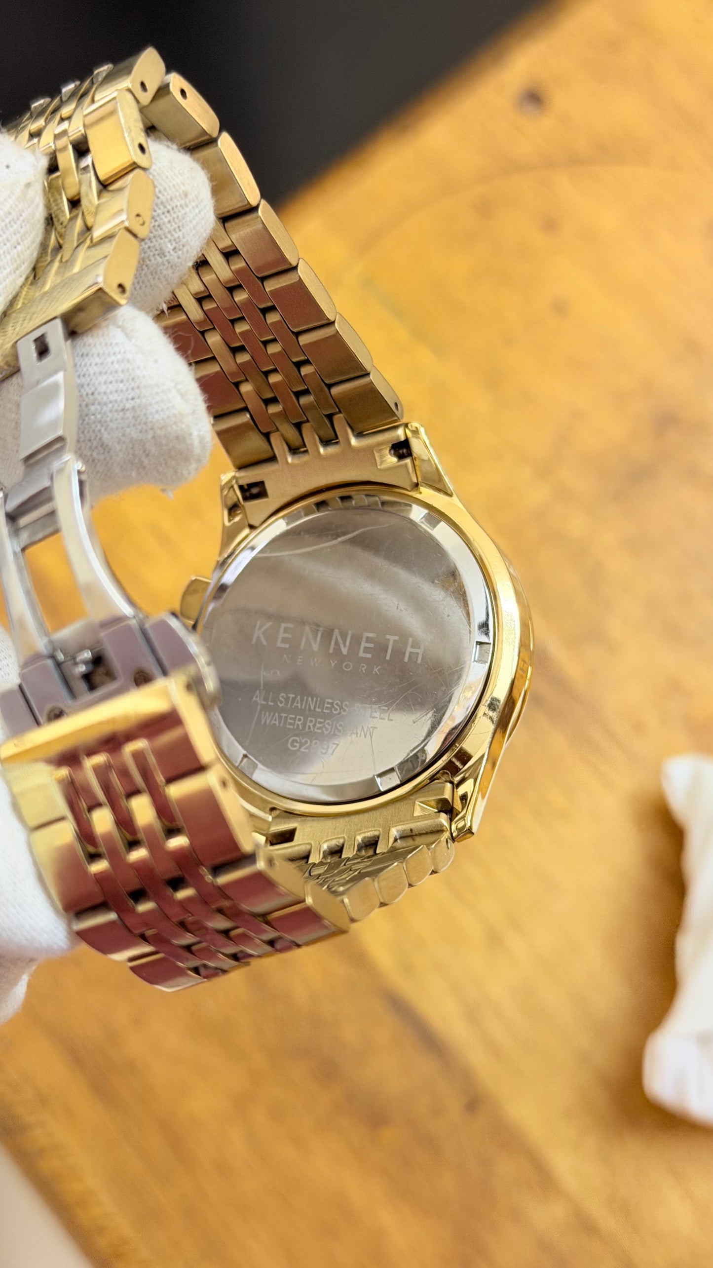 Pre Owned Kenneth Cole Watch
