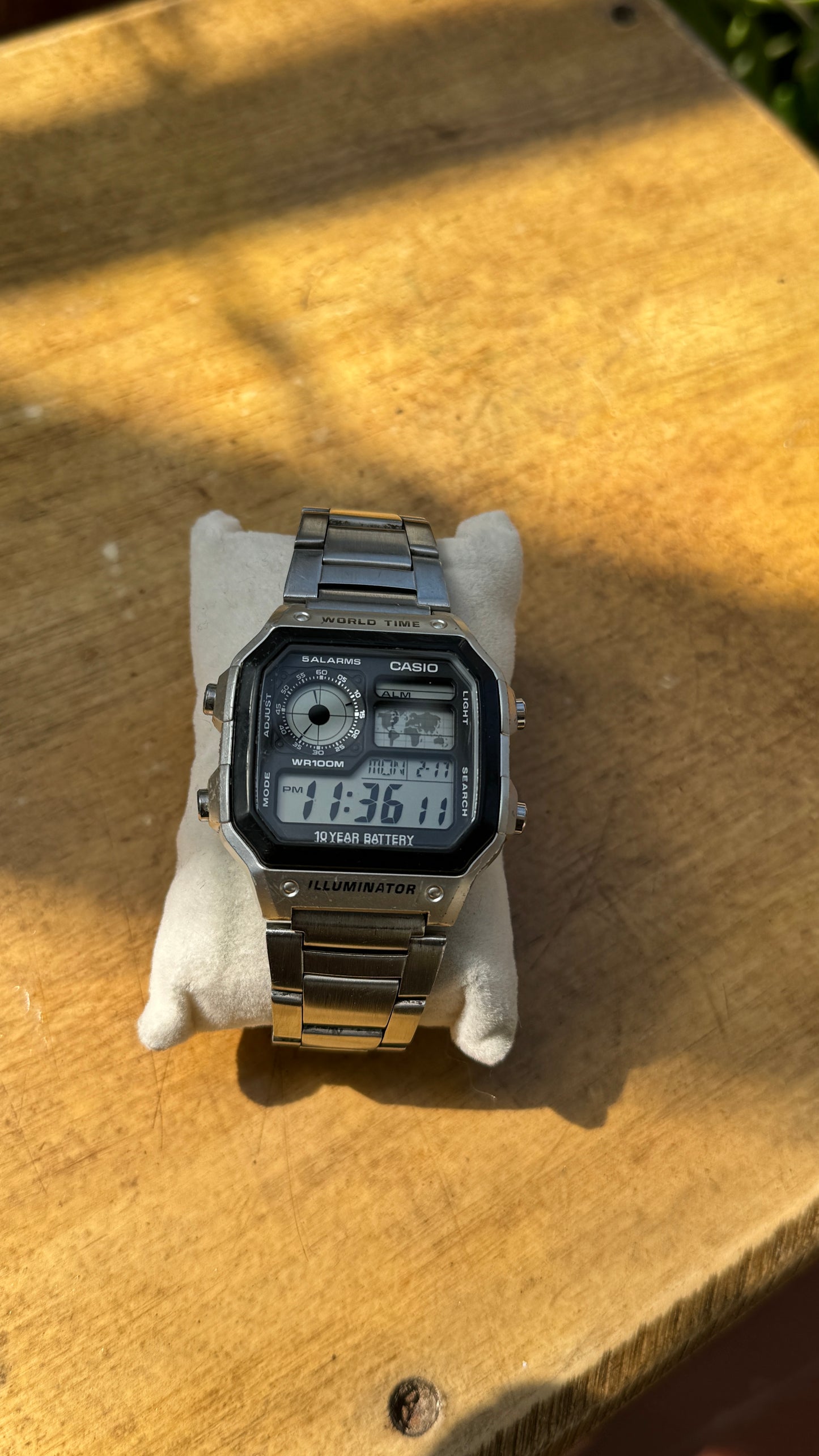 Pre Owned Vintage Case AE1200 Watxh