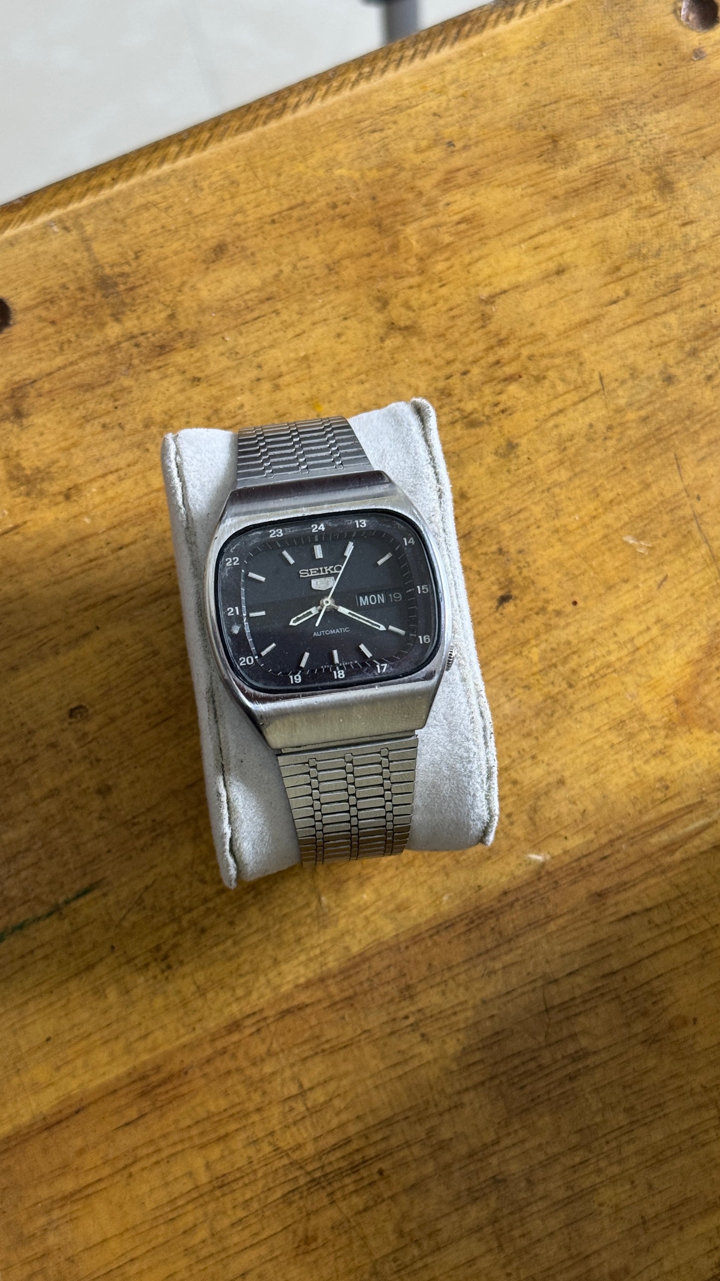 Pre owned vintage seiko 5 automatic