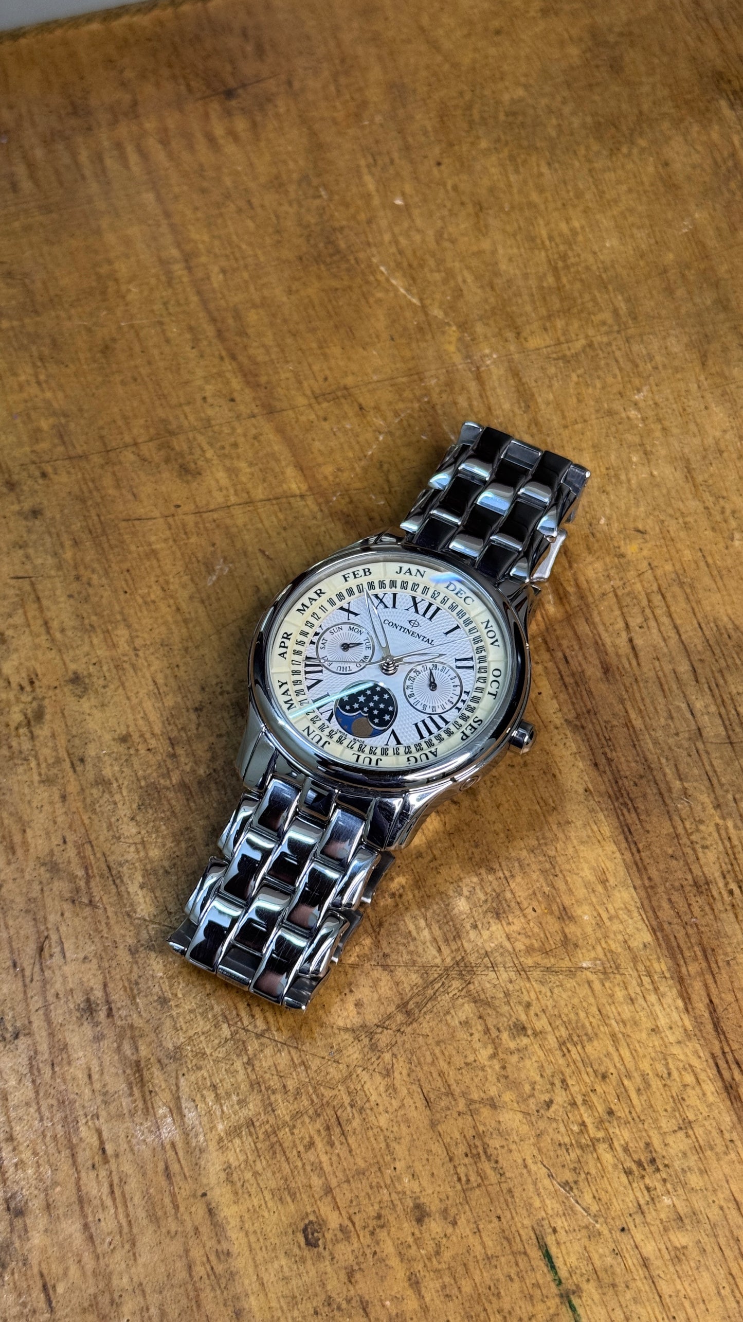 Pre Owned Continental Classic Quartz Watch