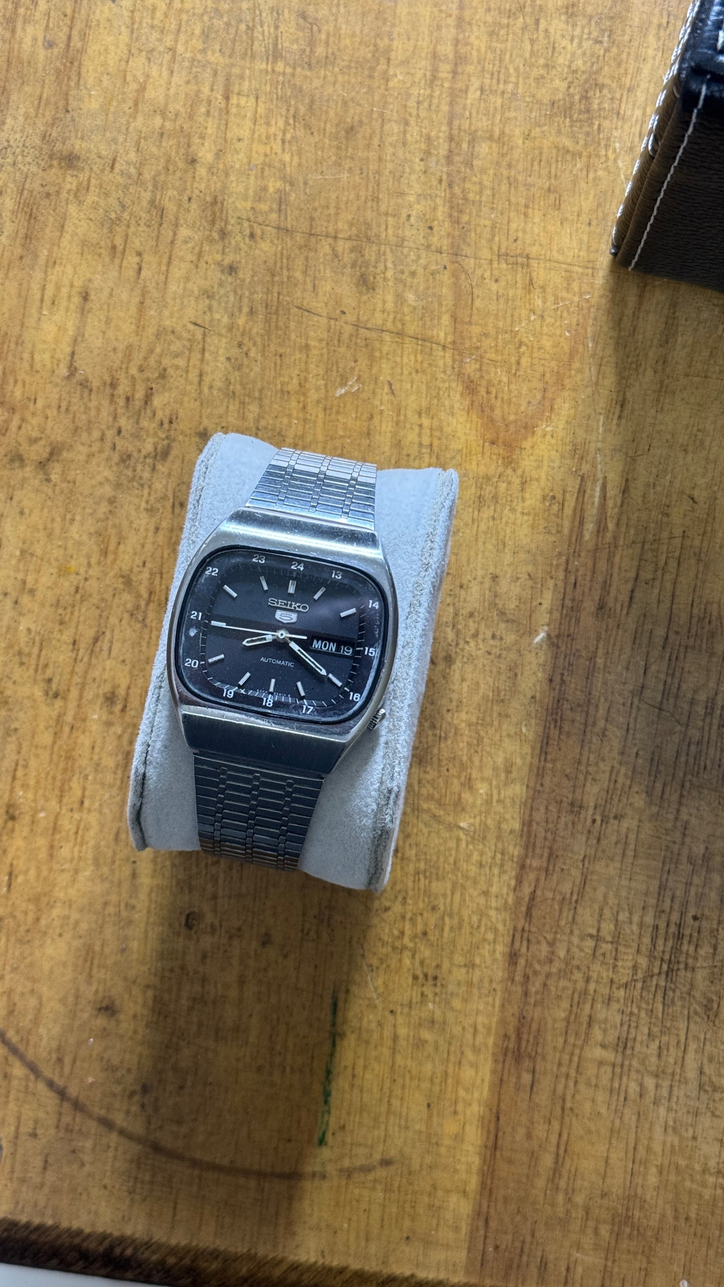 Pre owned vintage seiko 5 automatic