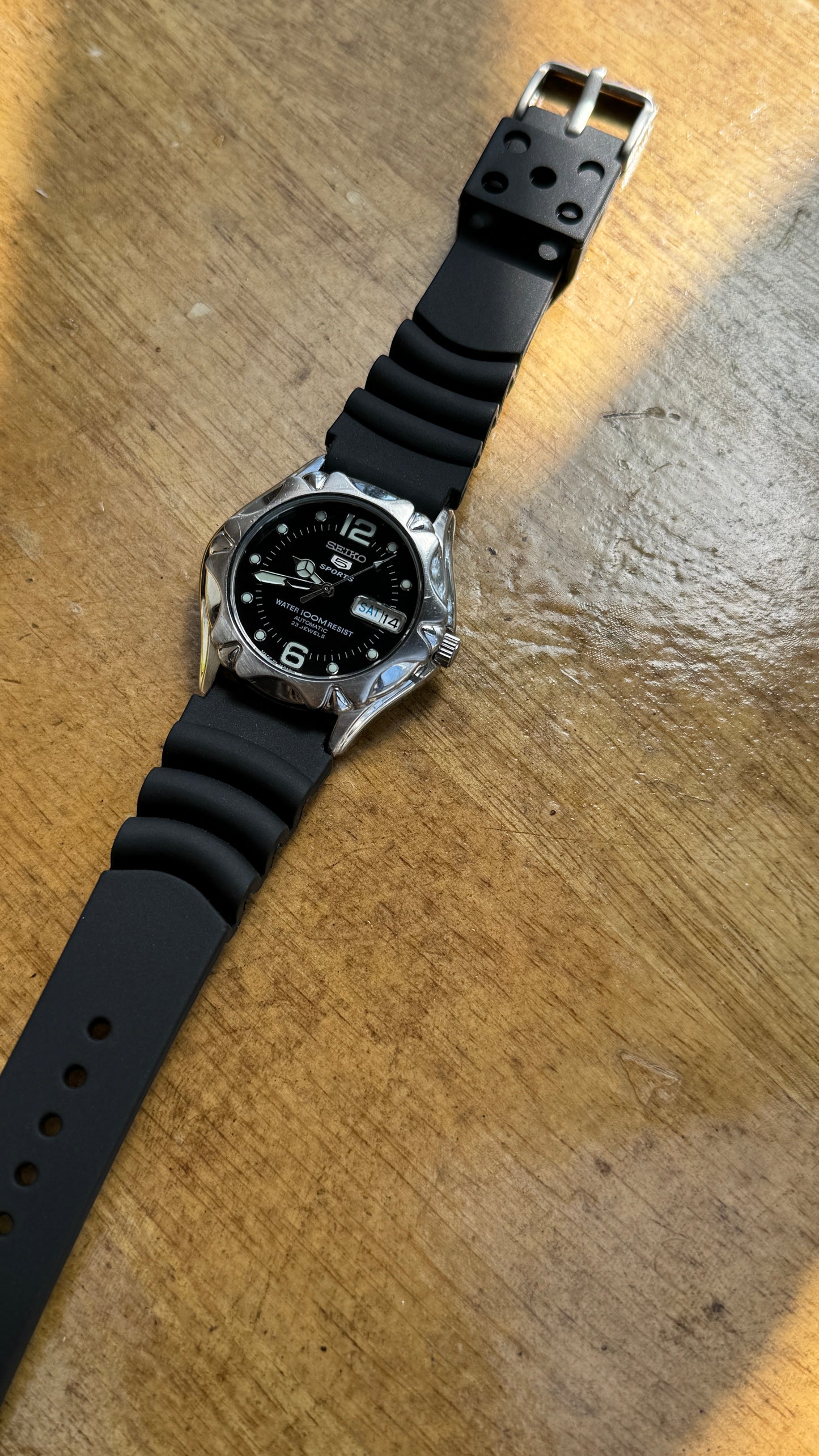 Pre Owned Vintage Seiko 5 Sports Automatic Watch