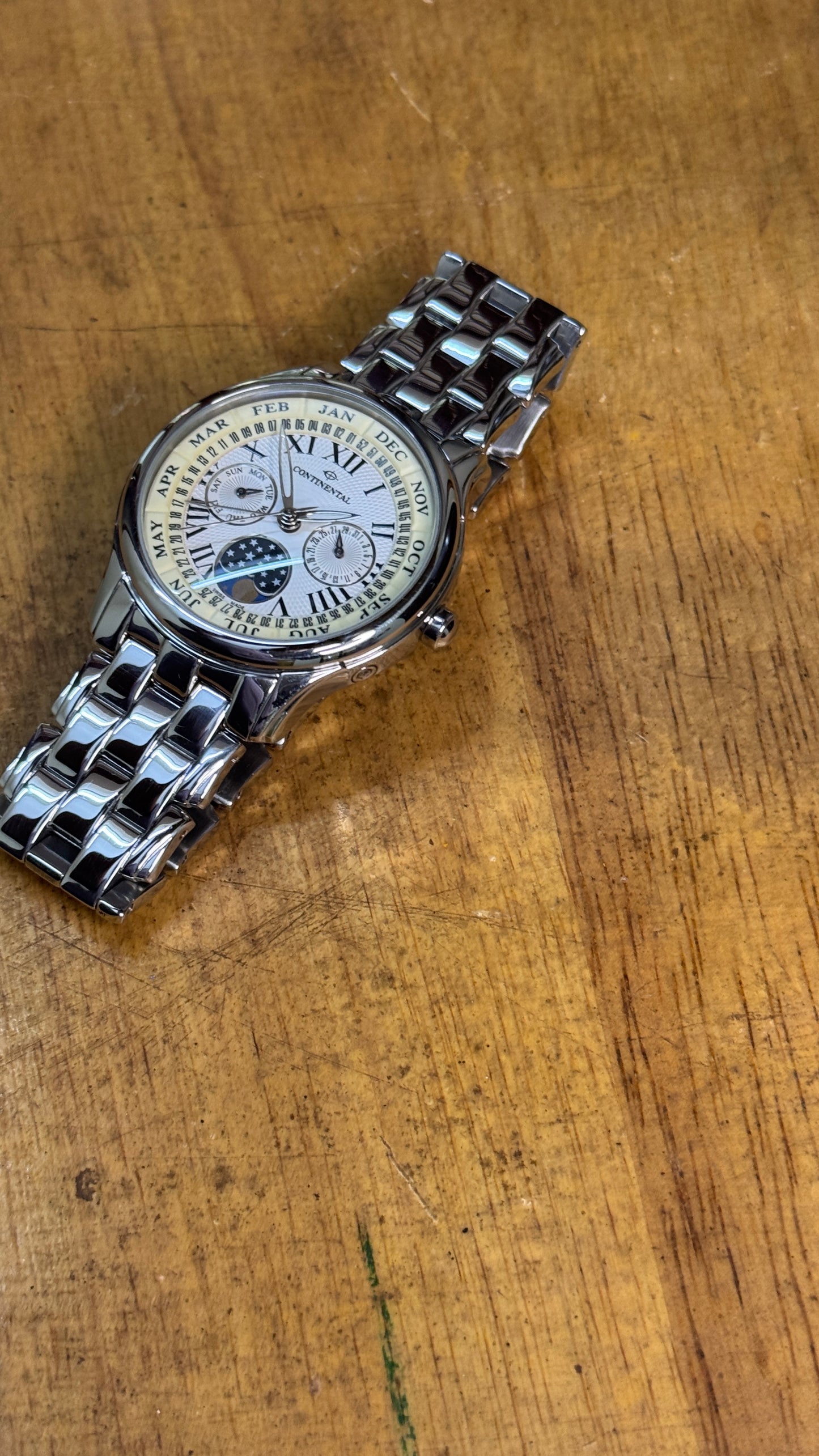 Pre Owned Continental Classic Quartz Watch