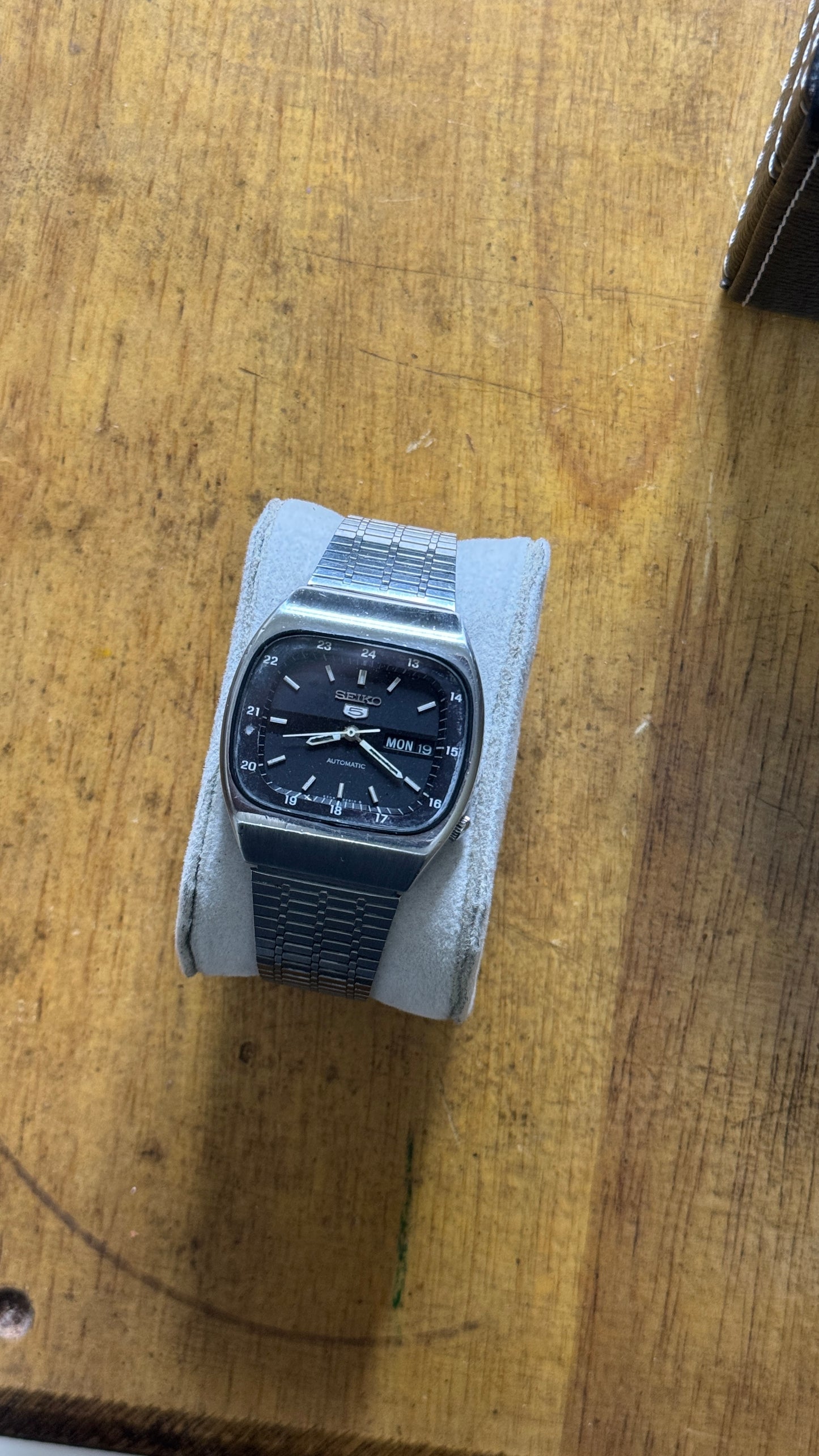 Pre owned vintage seiko 5 automatic