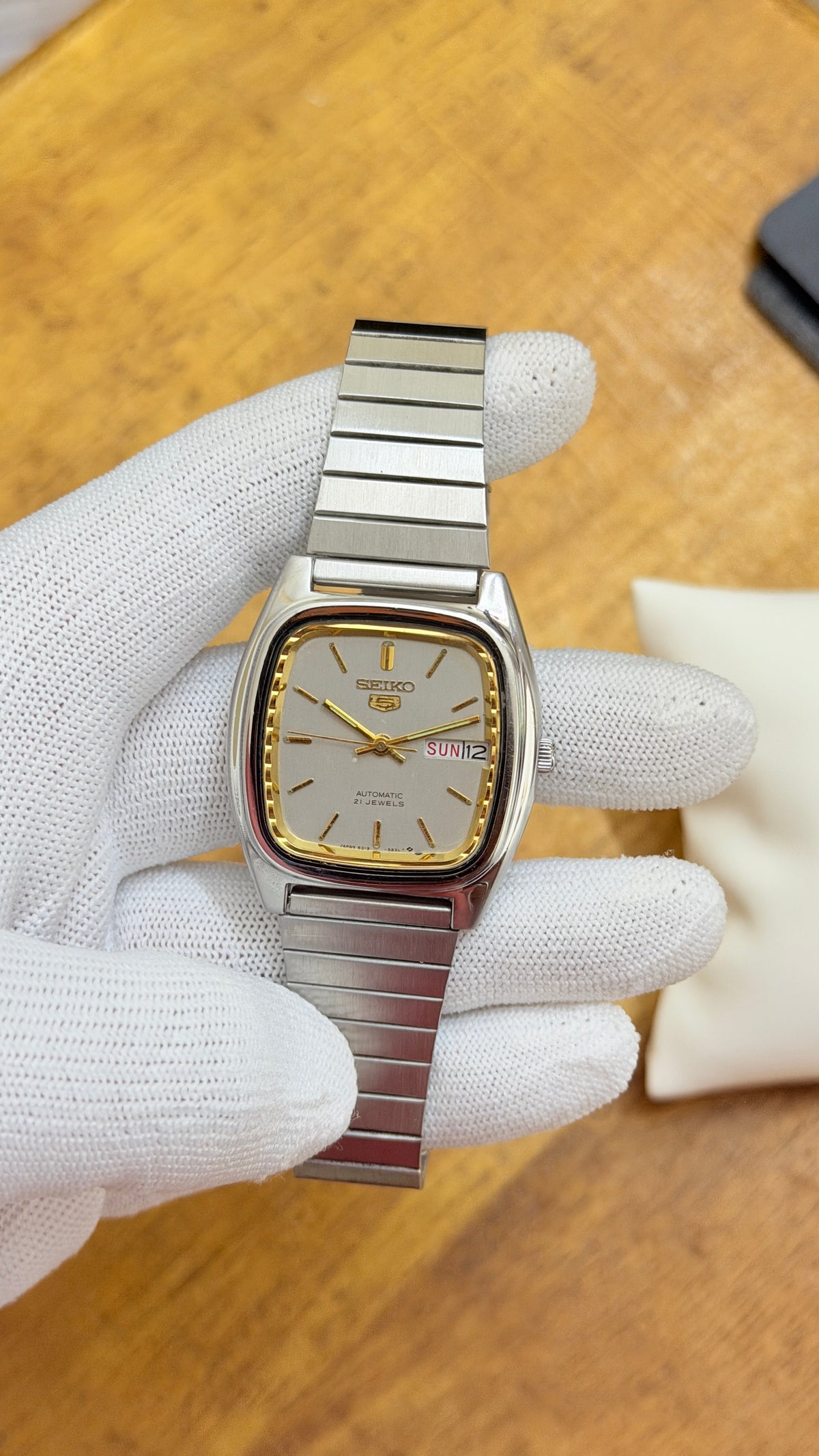 Preowned Vintage Seiko 5 Automatic