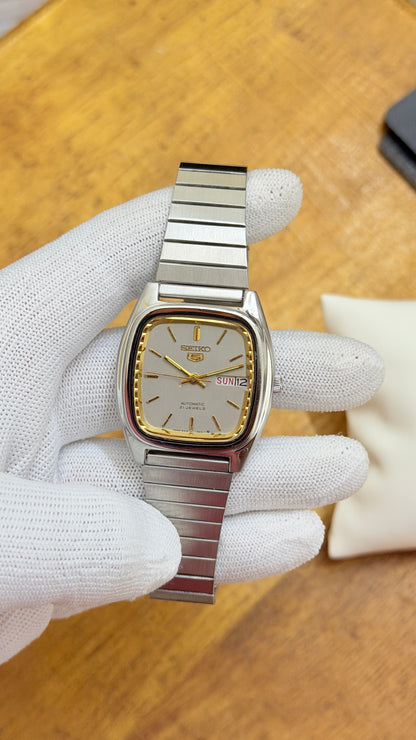 Preowned Vintage Seiko 5 Automatic