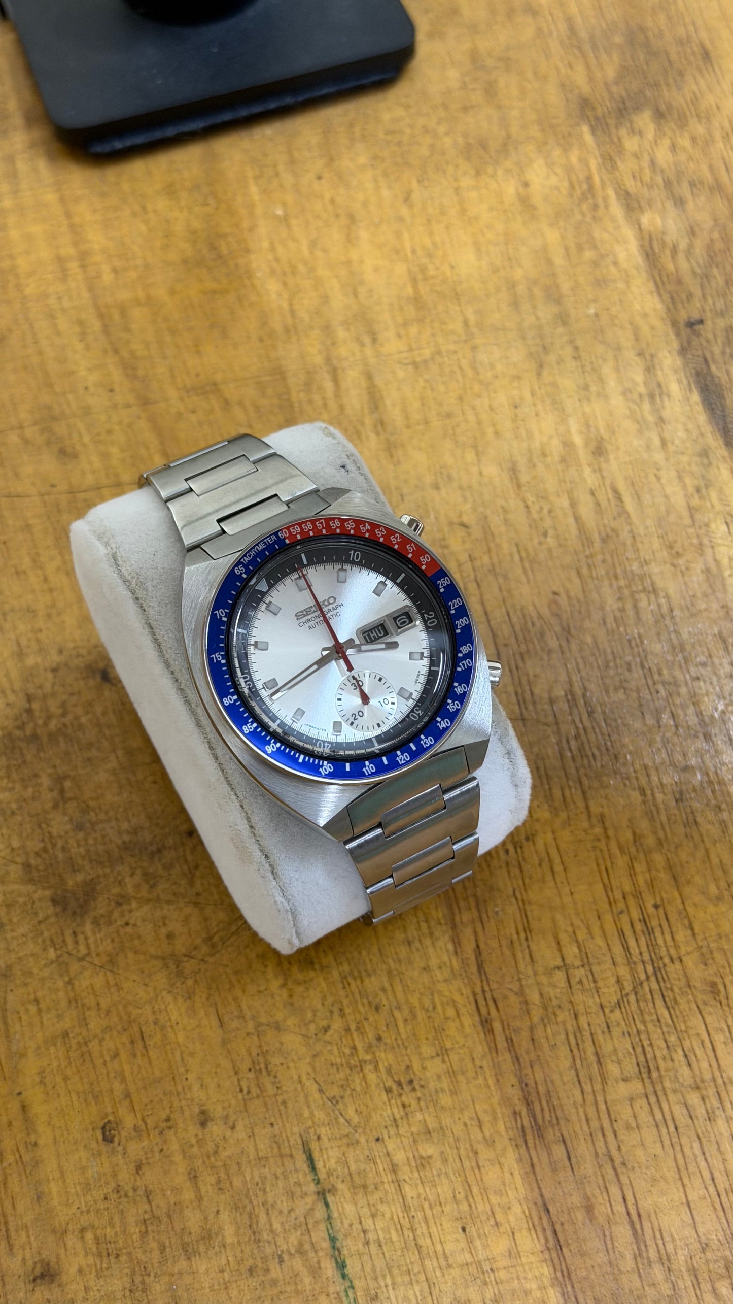 Pre Owned Vintage Seiko Automatic Chronograph Silver Pogue  (Super Rare & Well Preserved)