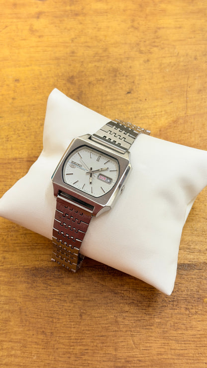 Pre Owned Vintage Seiko 5 Automatic - 1970s