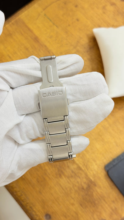 Pre Owned Casio Quartz Watch
