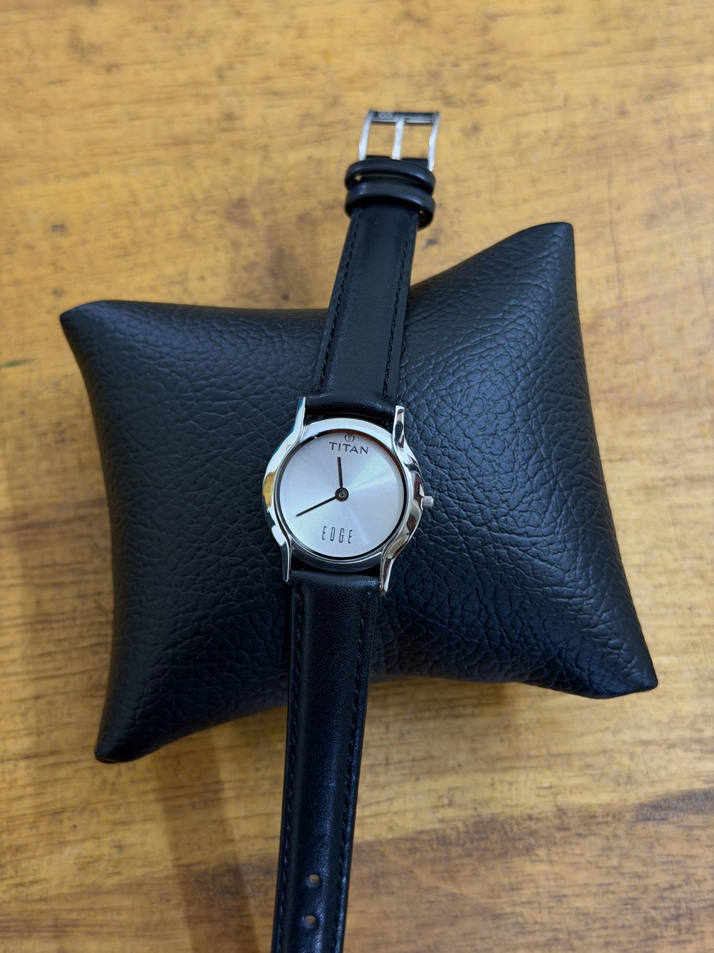 Pre Owned Titan Edge Womens Watch
