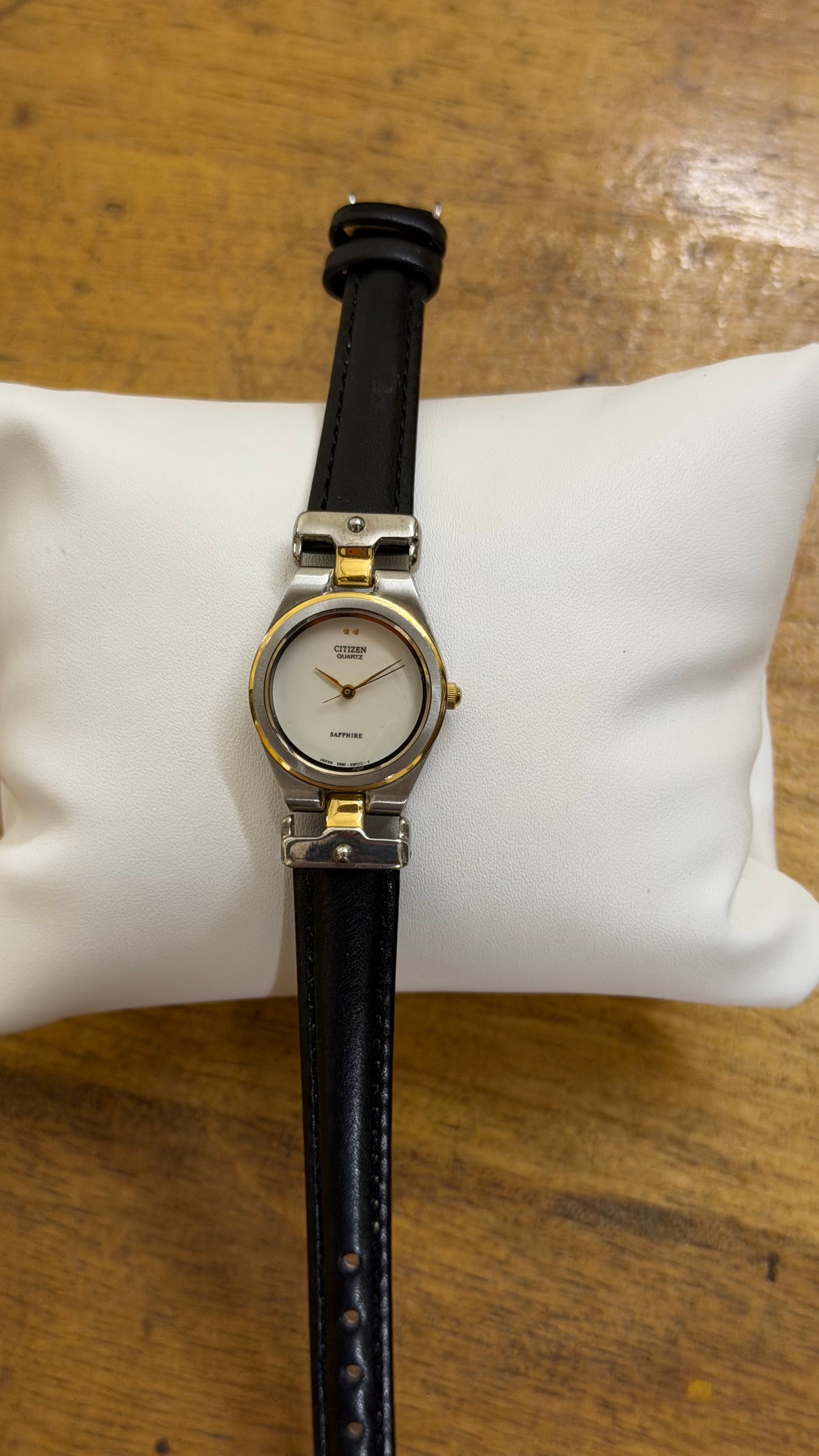 Pre Owned Ladies Owned Vintage Citizen quartz