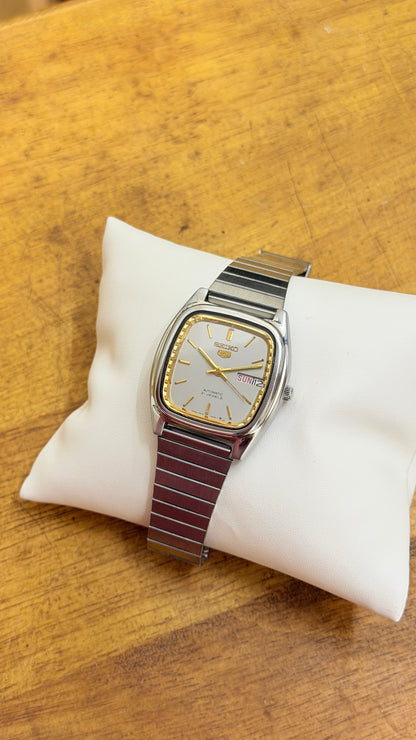 Preowned Vintage Seiko 5 Automatic