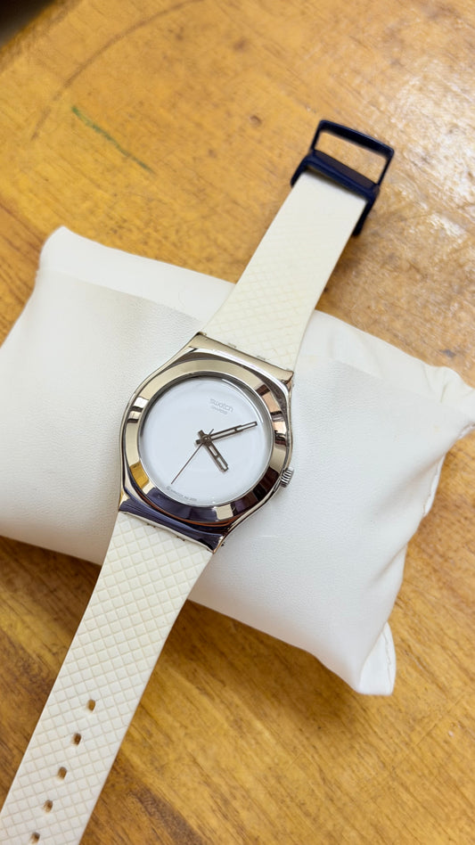 Pre Owned Swatch unisex Quartz Watch