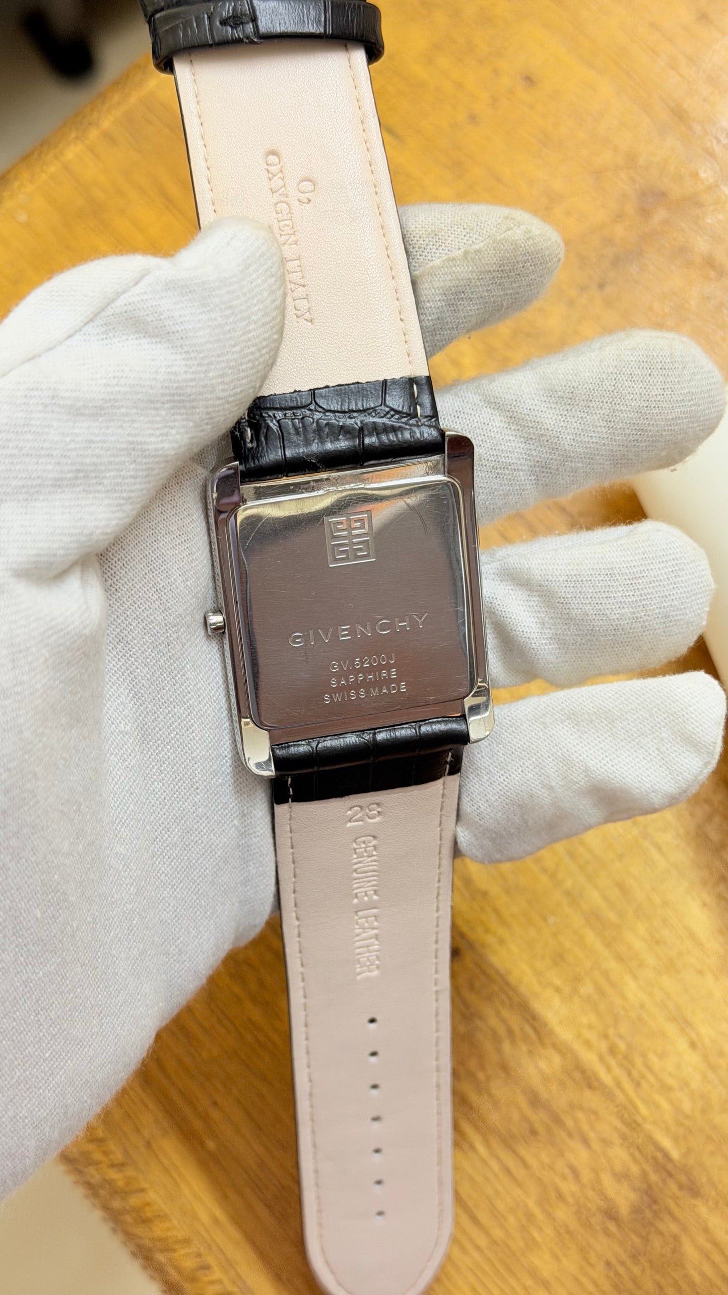 Pre Owned Givenchy Swiss Watch