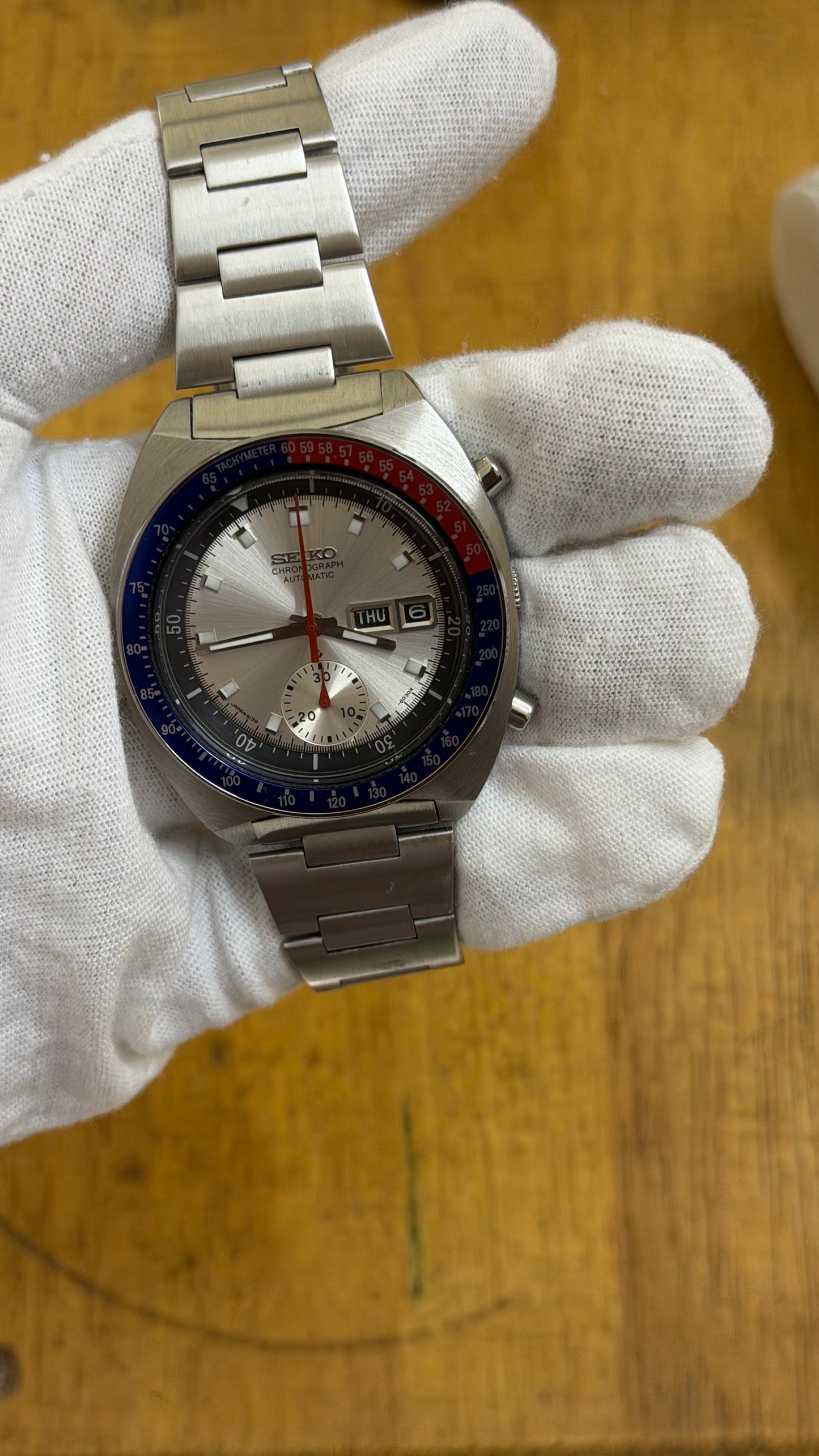 Pre Owned Vintage Seiko Automatic Chronograph Silver Pogue  (Super Rare & Well Preserved)