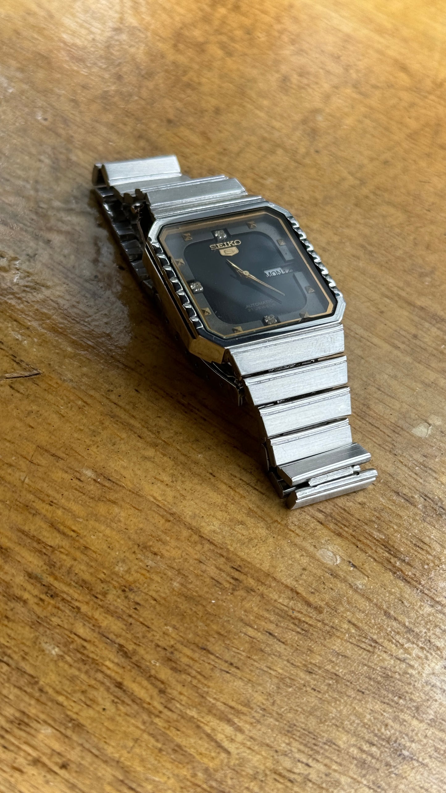 Pre Owned Vintage Seiko 5 Automatic - 1980s