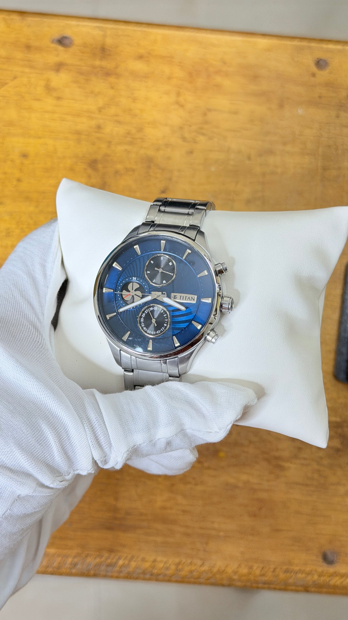 Pre Owned Titan Multi Function Watch