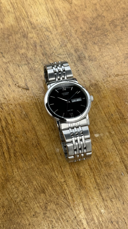 Vintage Citizen Quartz Watch - Black Dial