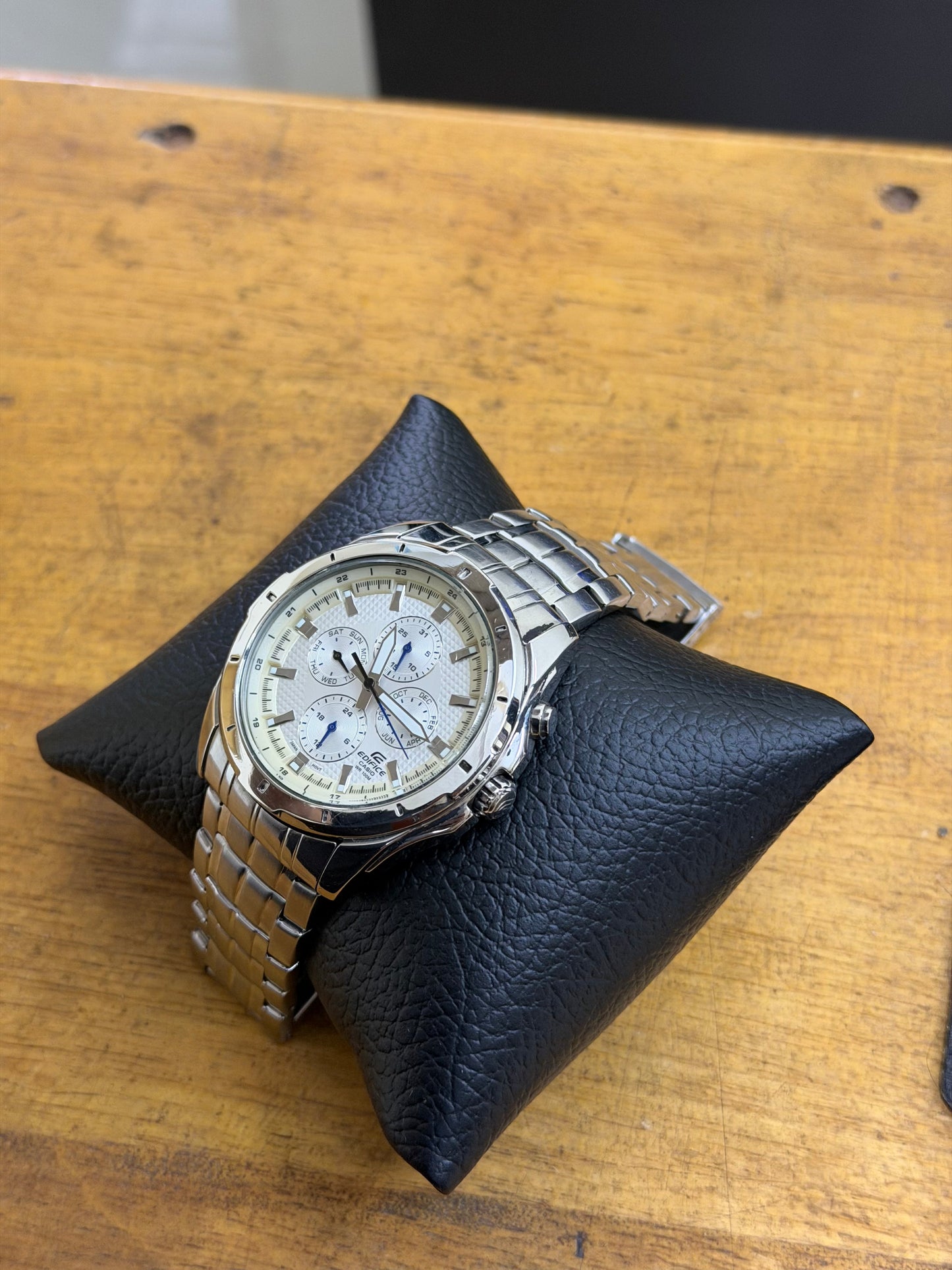 Pre Owned Casio EF382