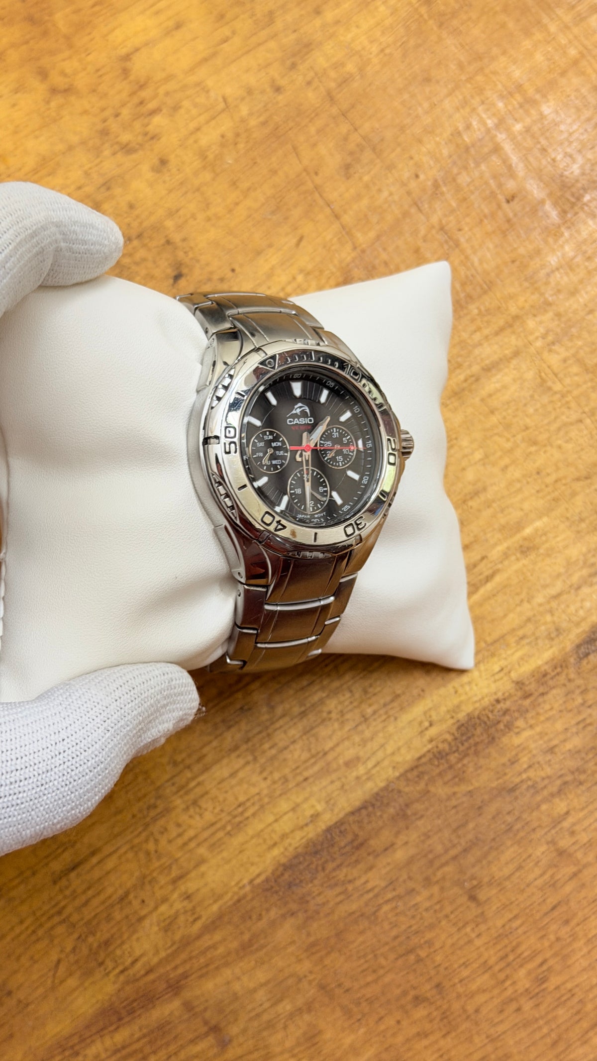 Pre Owned Casio MDV 301D