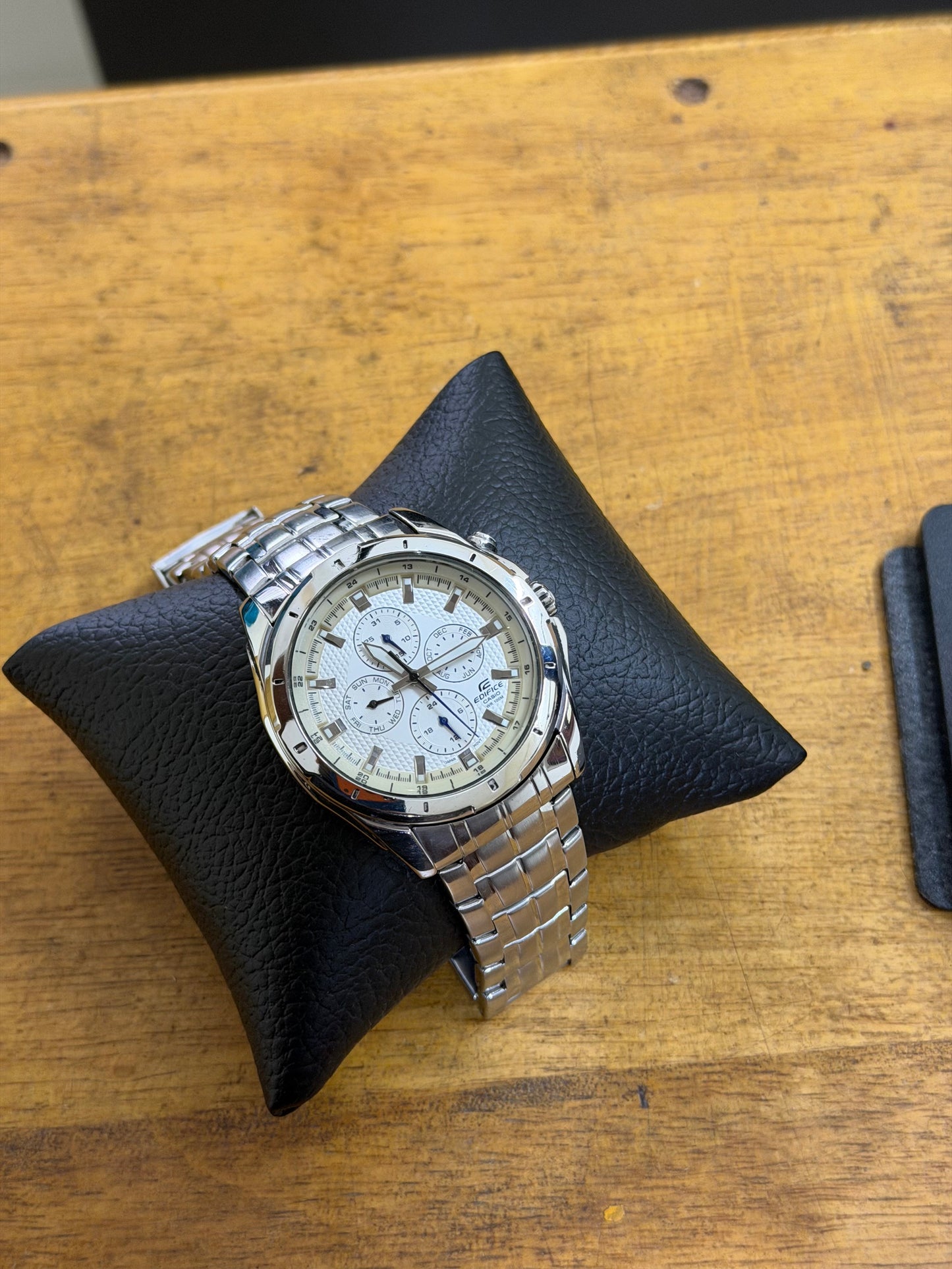 Pre Owned Casio EF382