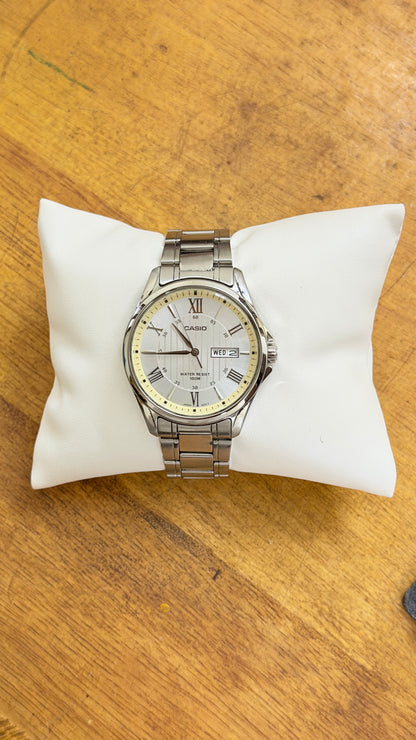 Pre Owned Casio Quartz Watch