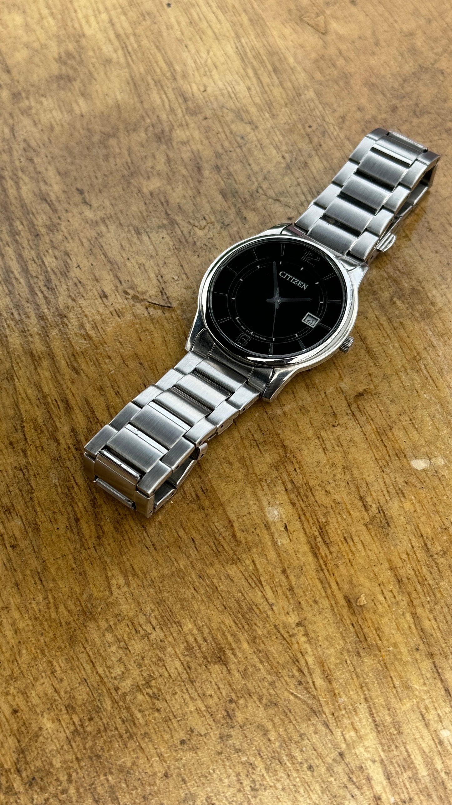 Vintage Citizen Quartz - Black Dial - Watch