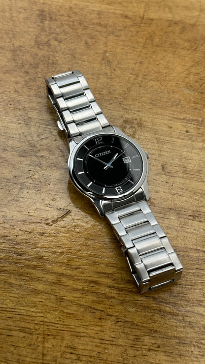 Vintage Citizen Quartz - Black Dial - Watch