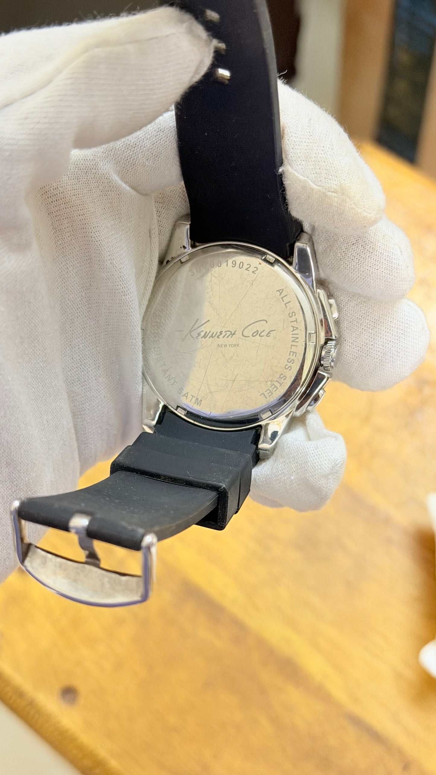Pre Owned Kenneth Cole Watch