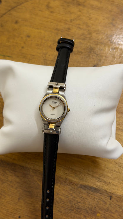 Pre Owned Ladies Owned Vintage Citizen quartz