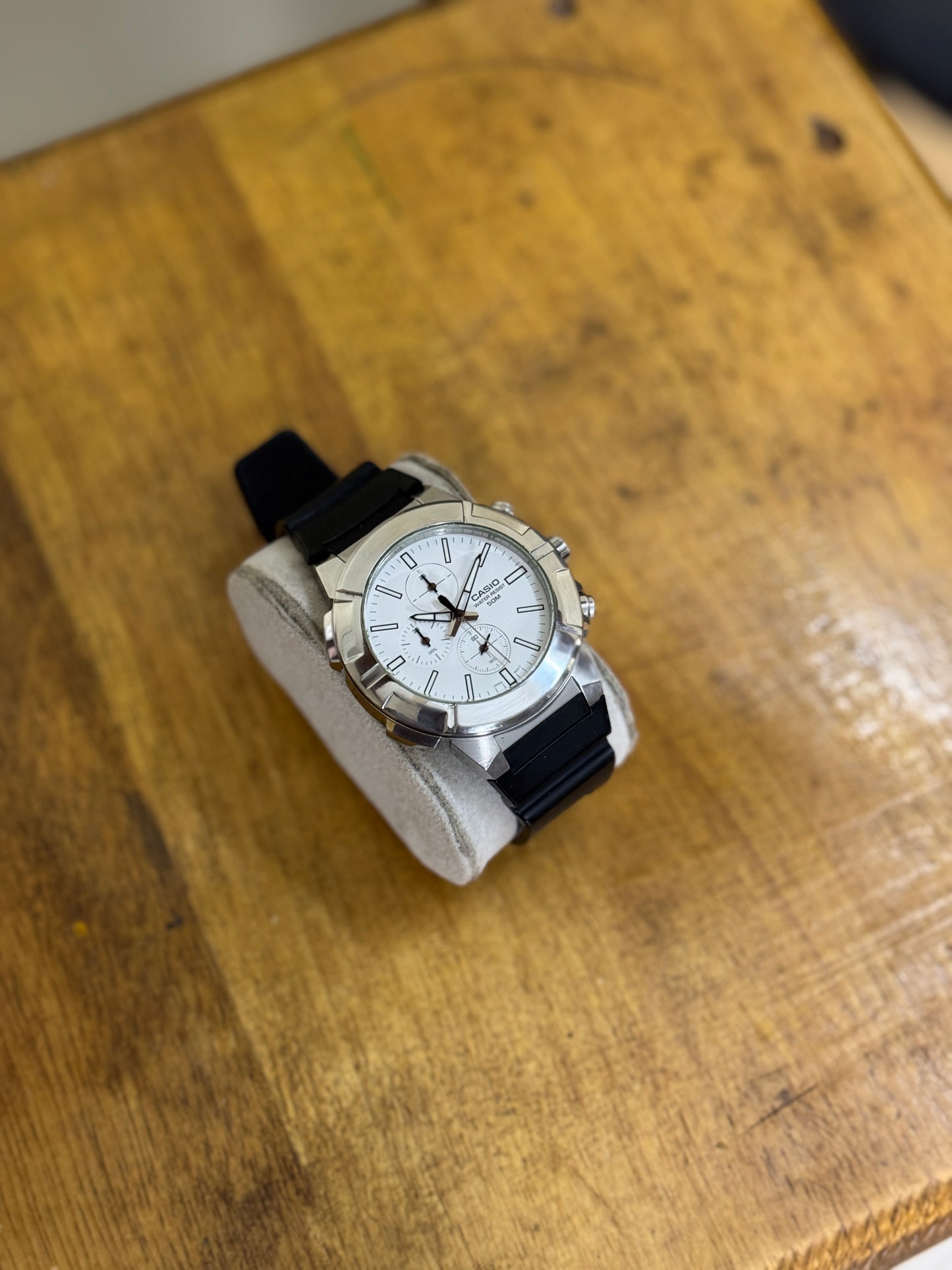 Pre Owned casio chronograph watch