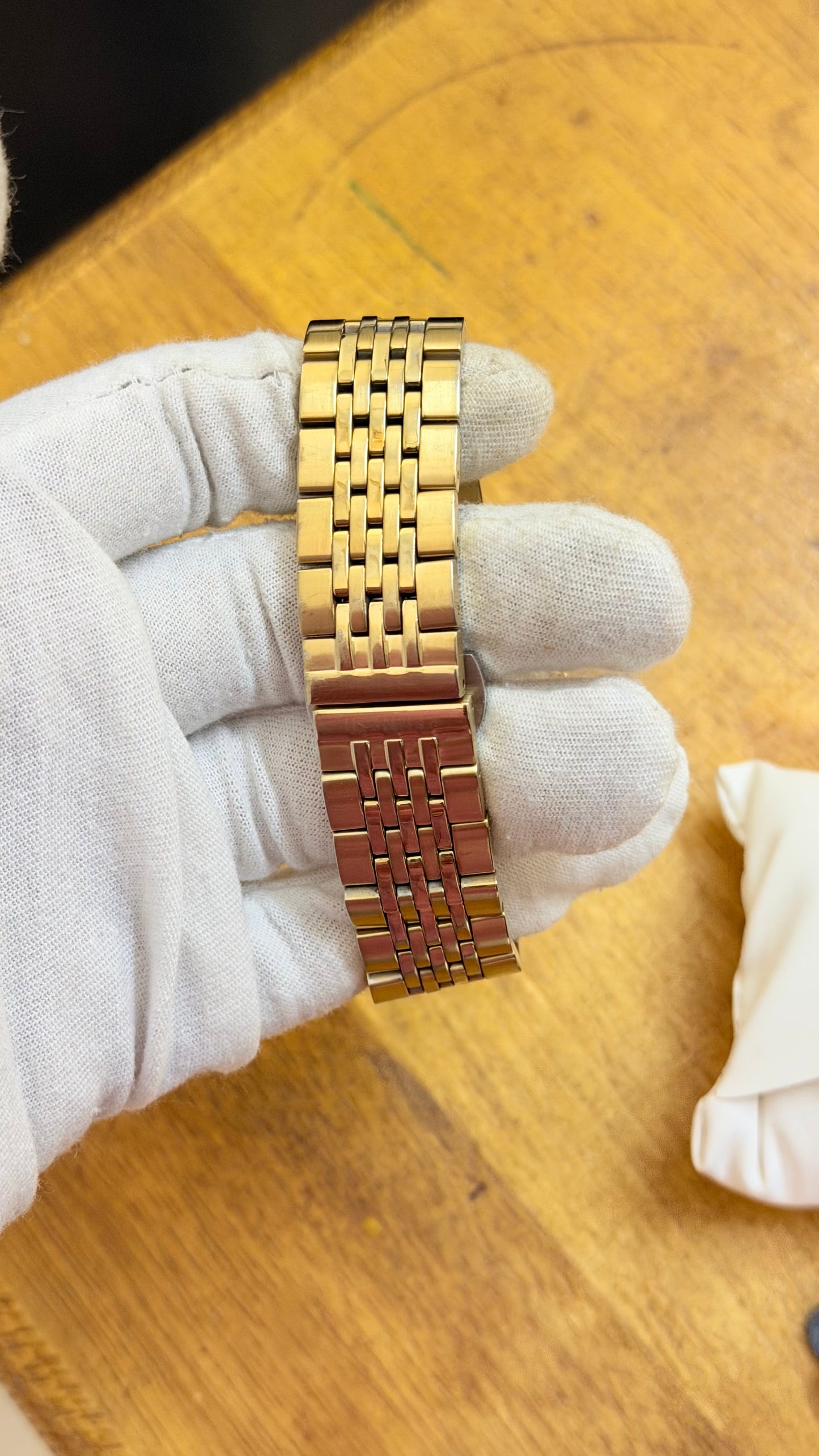 Pre Owned Kenneth Cole Watch