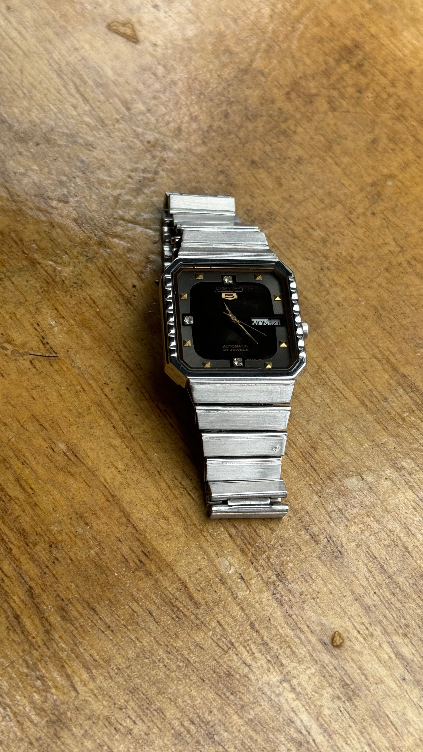 Pre Owned Vintage Seiko 5 Automatic - 1980s