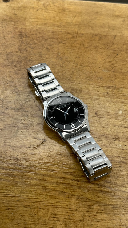 Vintage Citizen Quartz - Black Dial - Watch