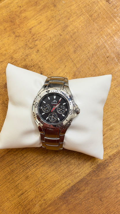 Pre Owned Casio MDV 301D