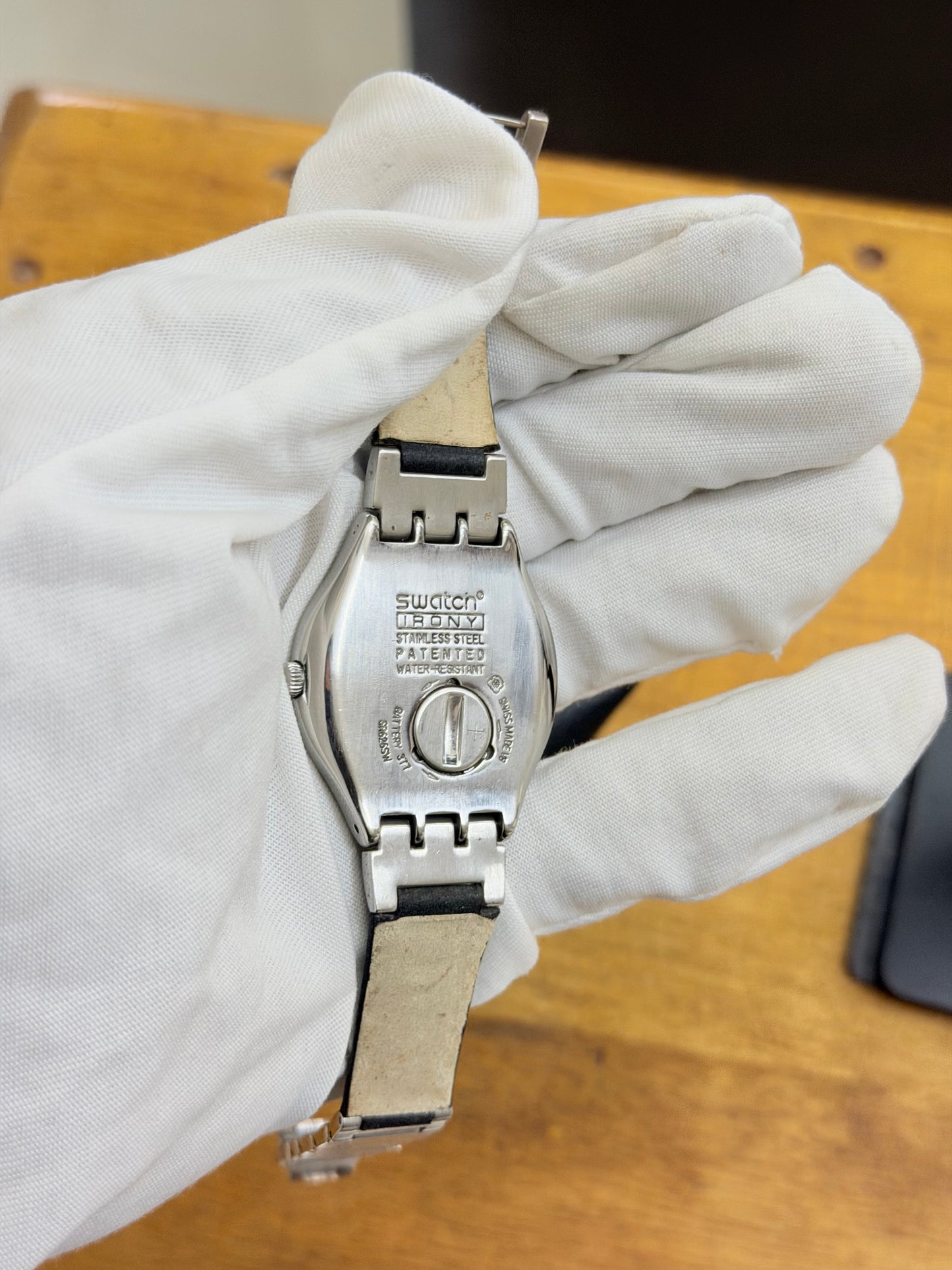 Pre Owned Swatch Unisex Watch