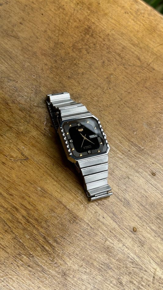 Pre Owned Vintage Seiko 5 Automatic - 1980s